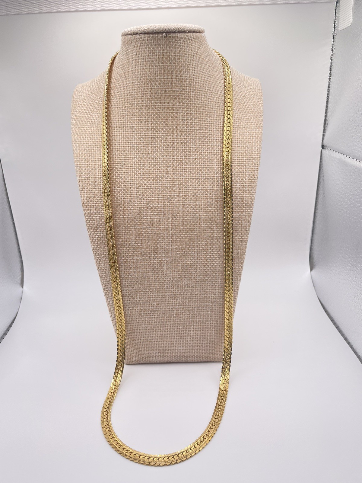 Vintage Gold Tone Herringbone Chain Necklace Flat Reversible Chunky