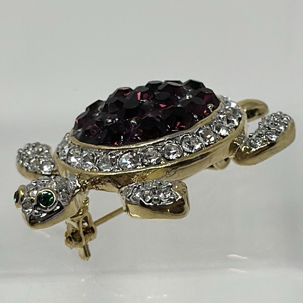 Vintage Gold Tone Turtle Purple White Green Eyes Rhinestone Brooch Pin