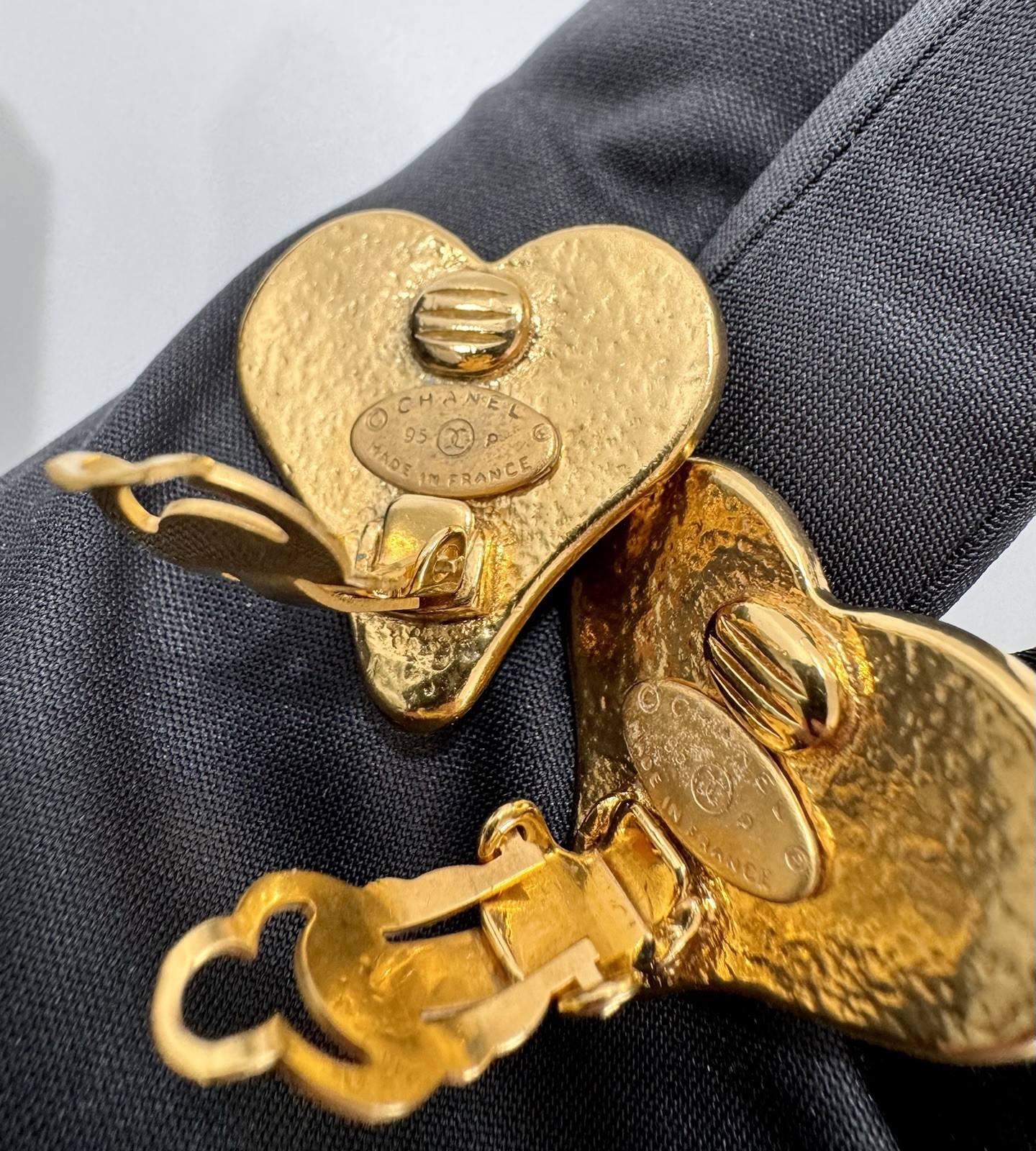 Chanel Heart 95P Gold Red CC Runway Vintage Rare Color Earrings Coco Mark 1995