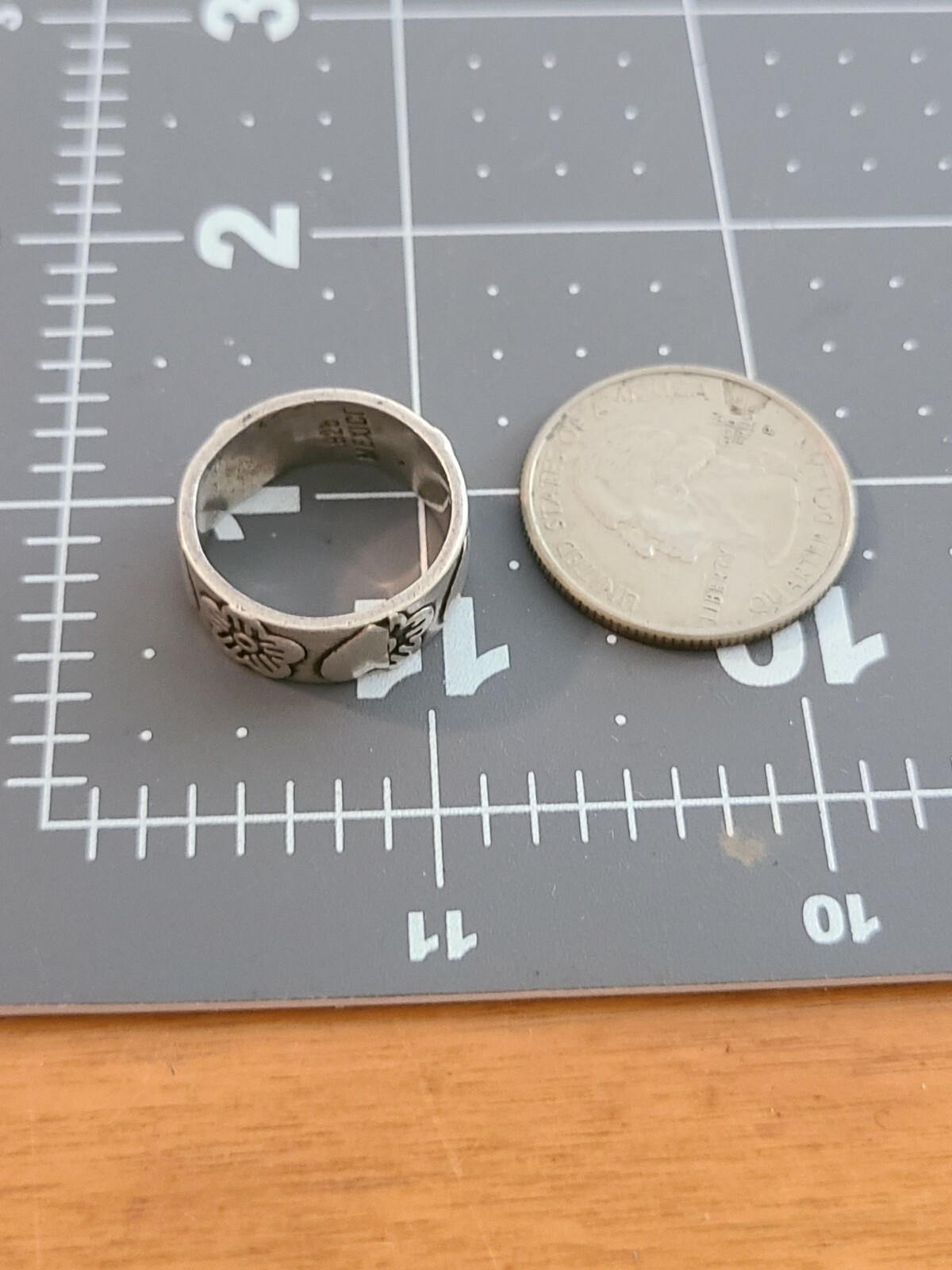 VINTAGE STERLING SILVER HEARTS AND FLOWERS WIDE BAND RING SIZE 6 925