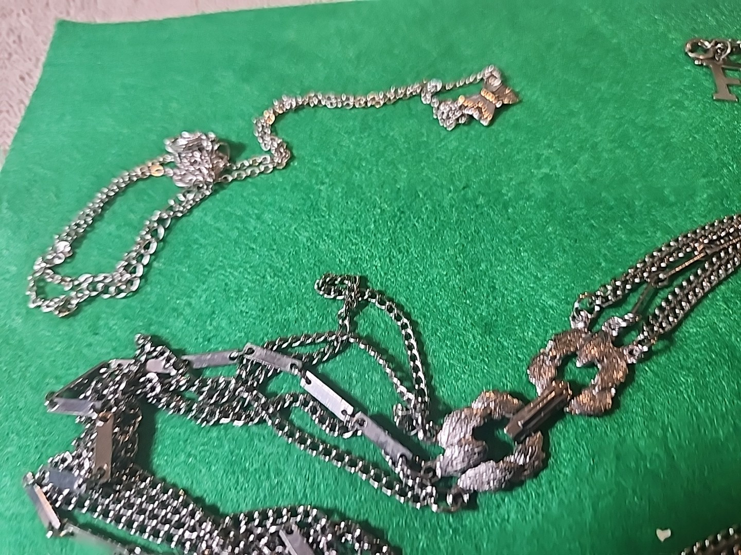 Costume 6 NECKLACES VINTAGE SILVERTONE WEAR/RESELL (911)