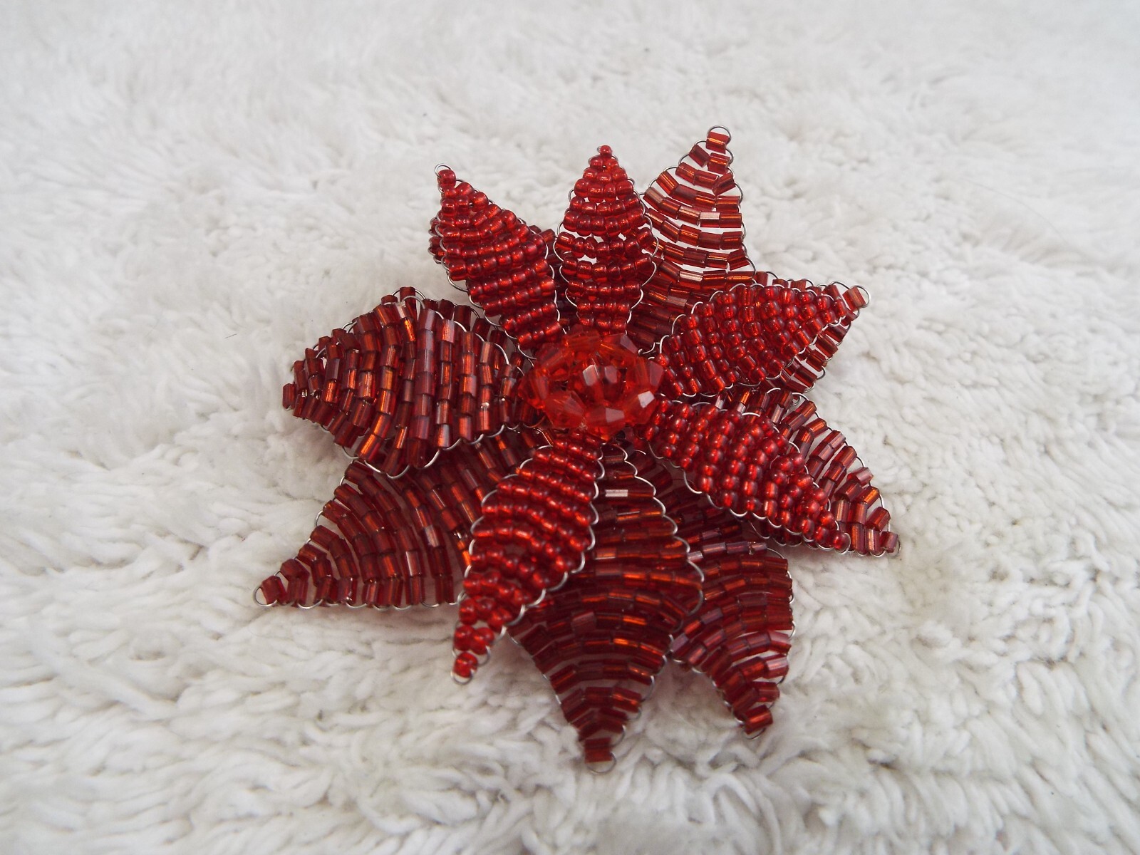 Red Micro Glass Bead Flower Pin (A53)