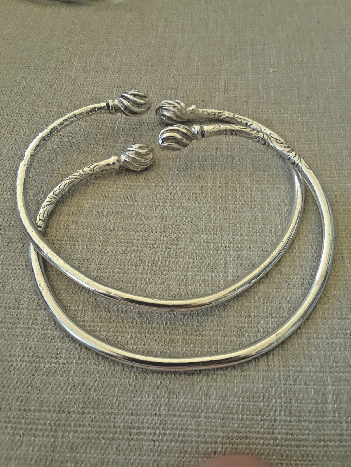 Lot of 2 Vintage Twisted Ends 925 Sterling Silver West Indian Bangles 7.75″ +-