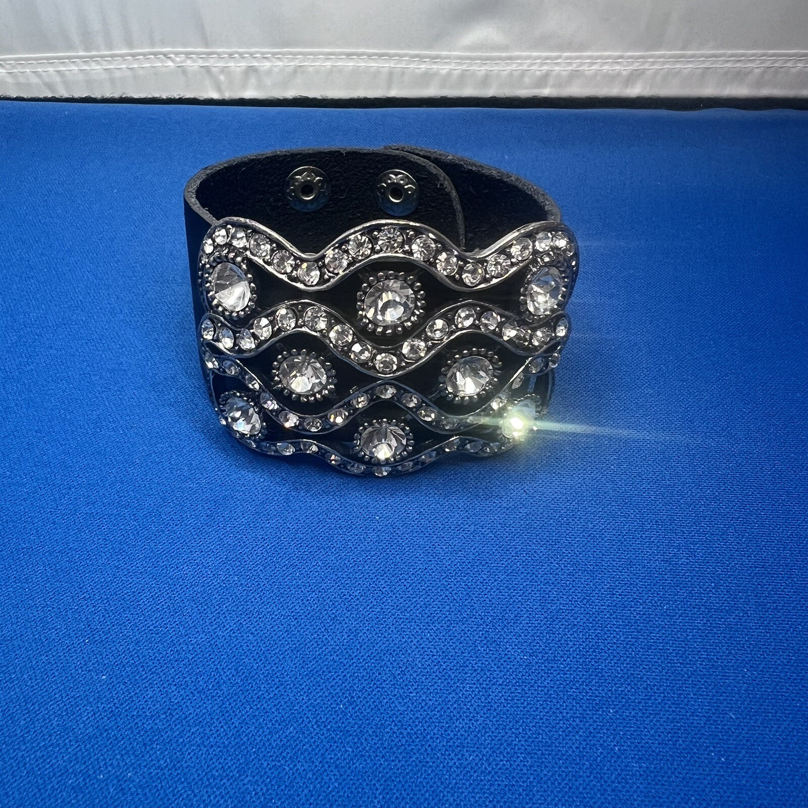Black Leather 1.5″ Wide Snap Closure Rhinestone Crystal Silver 7-7.5″ Bracelet