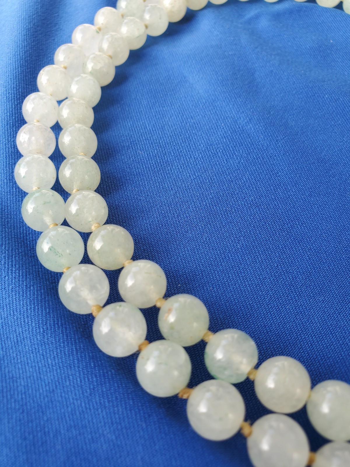 Original Old JADE White Green 8 Millimeters Deco Necklace Vintage 30″ inch Long