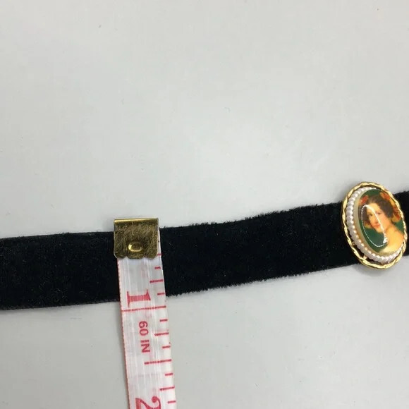 Vintage Arthur Pepper ART Portrait Cameo Black Velvet Choker Victorian Style