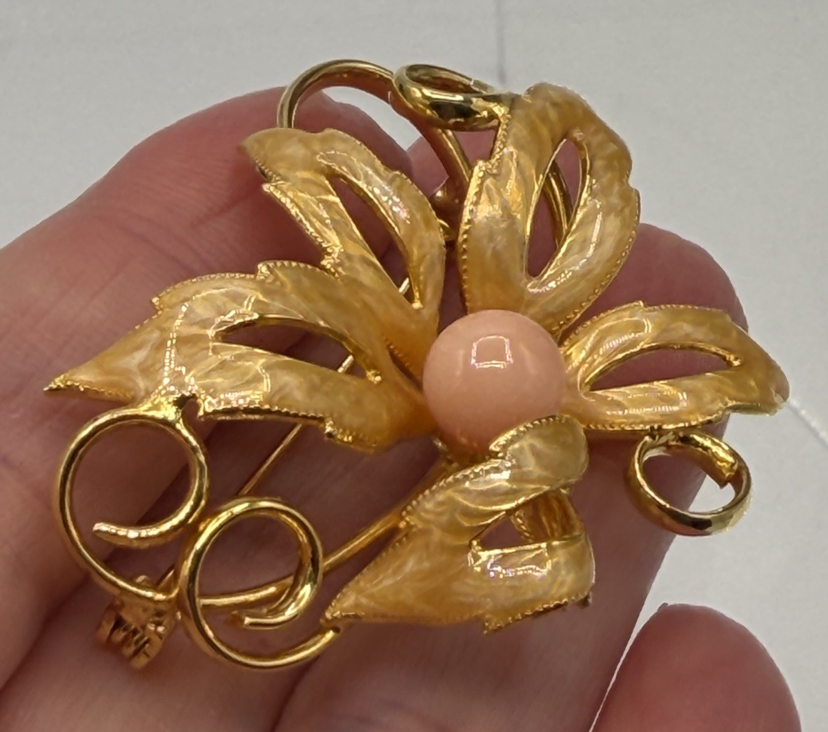 Vintage Coral Orchid Flower BROOCH Pin Champagne Enamel Gold Finish Peach