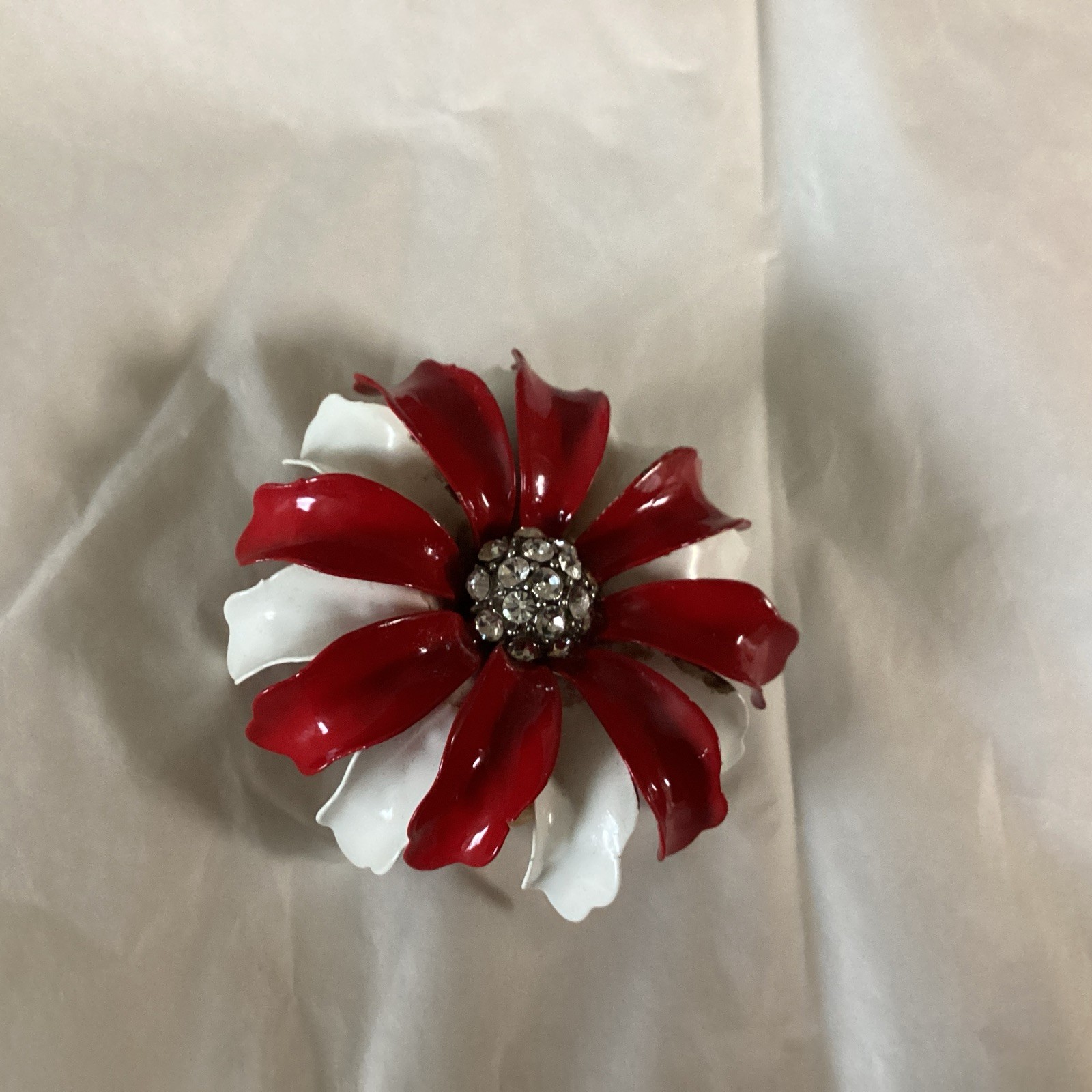Vtg CROWN TRIFARI Signed Red White Enamel Flower Brooch 3D 2 1/4″ Across