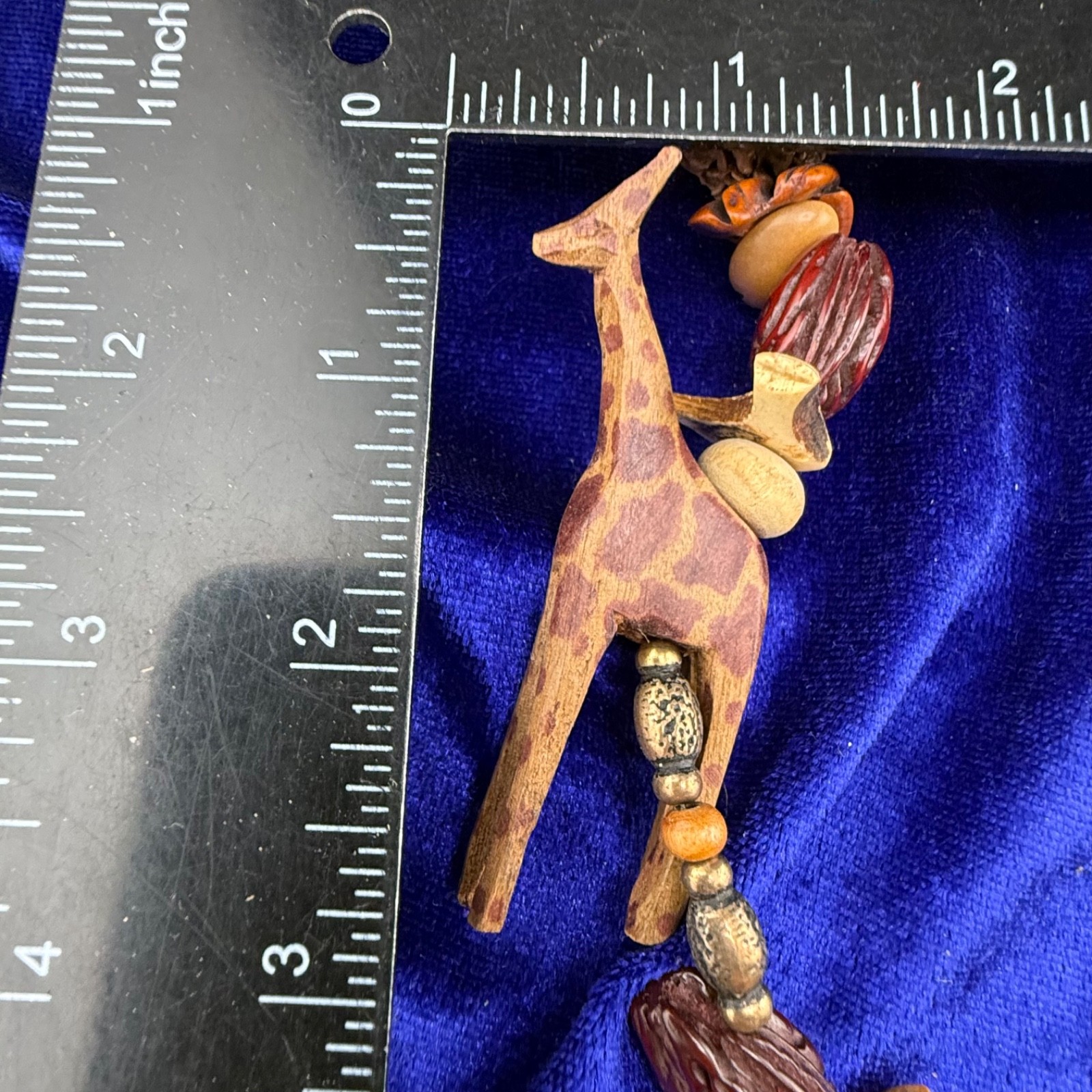 Vintage Wood Carved Necklace Safari Jungle Giraffe Elephant Lion 36”