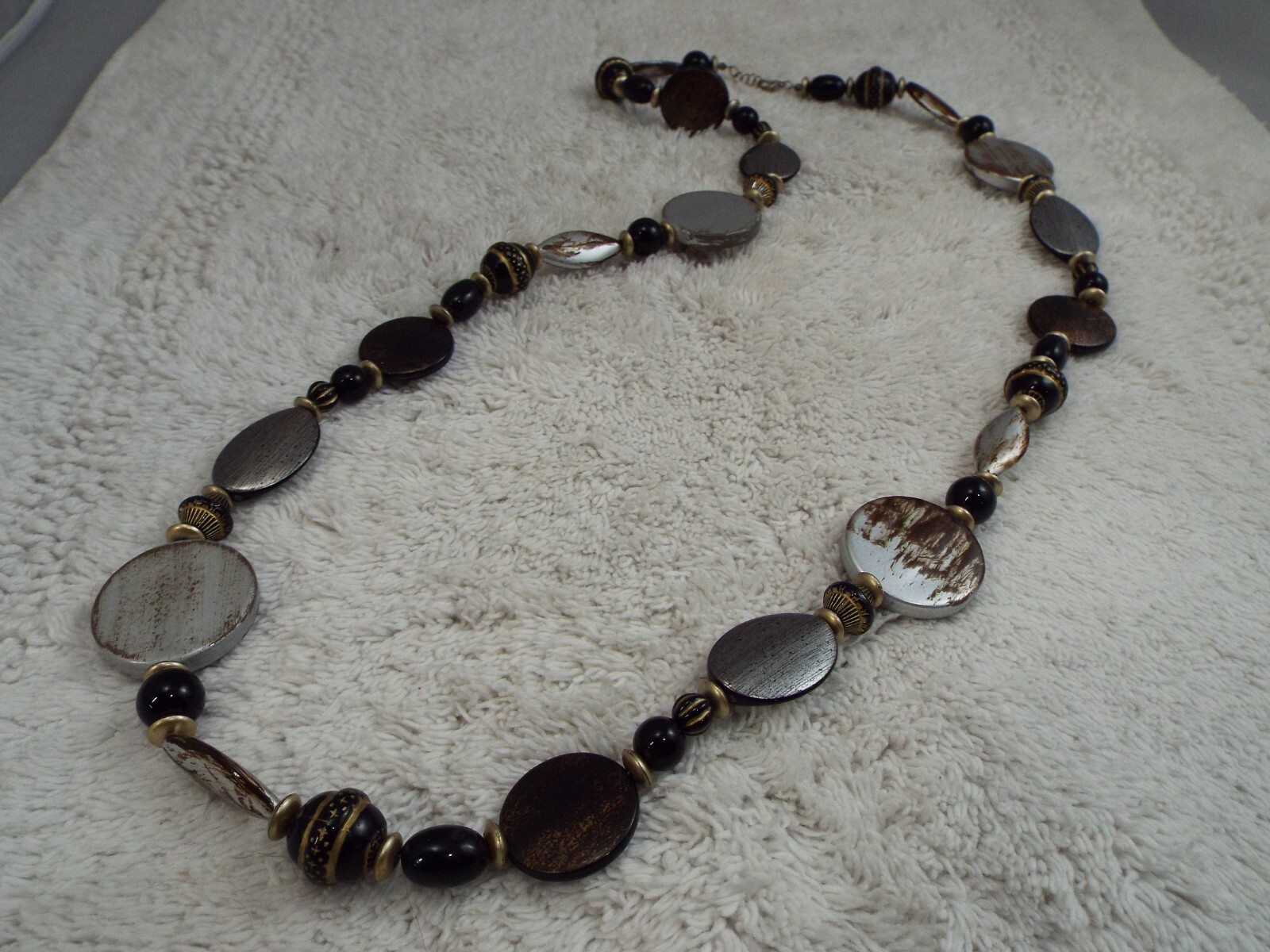 Brown Black Gray Bead Necklace (D10)