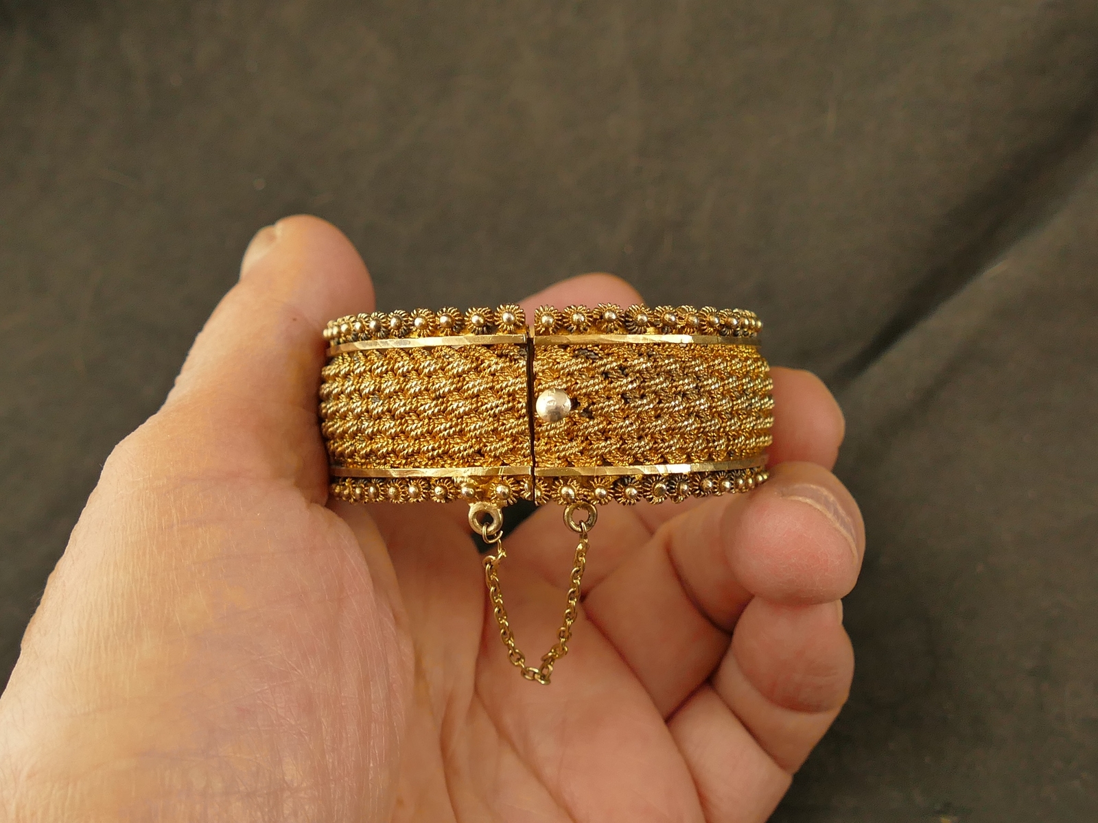 PORTUGUESE SILVER GILT CANNETILLE & BASKETWEAVE HINGED BANGLE BRACELET 1950’S