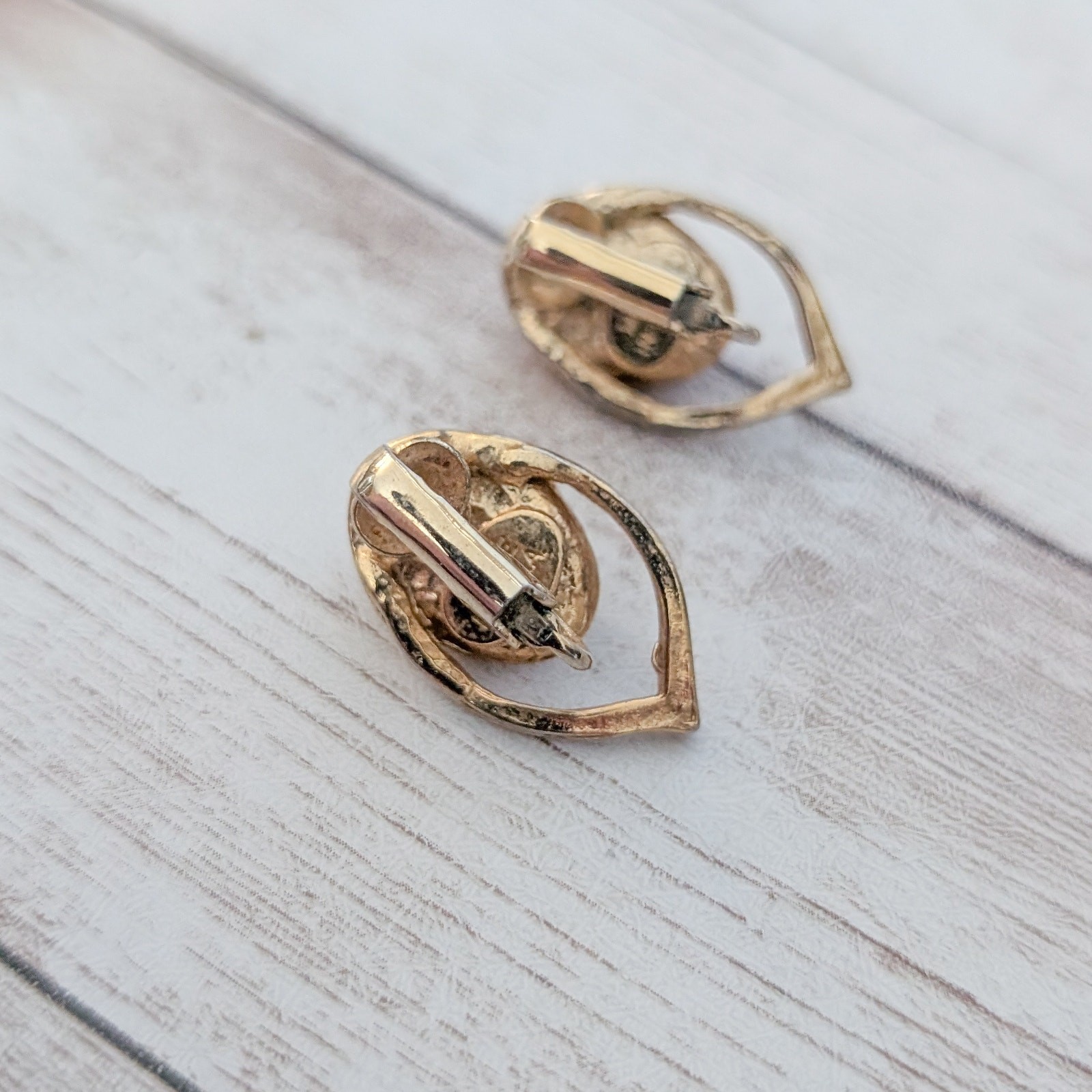 Vintage Clip On Earrings Very Light Pink & Gold Tone