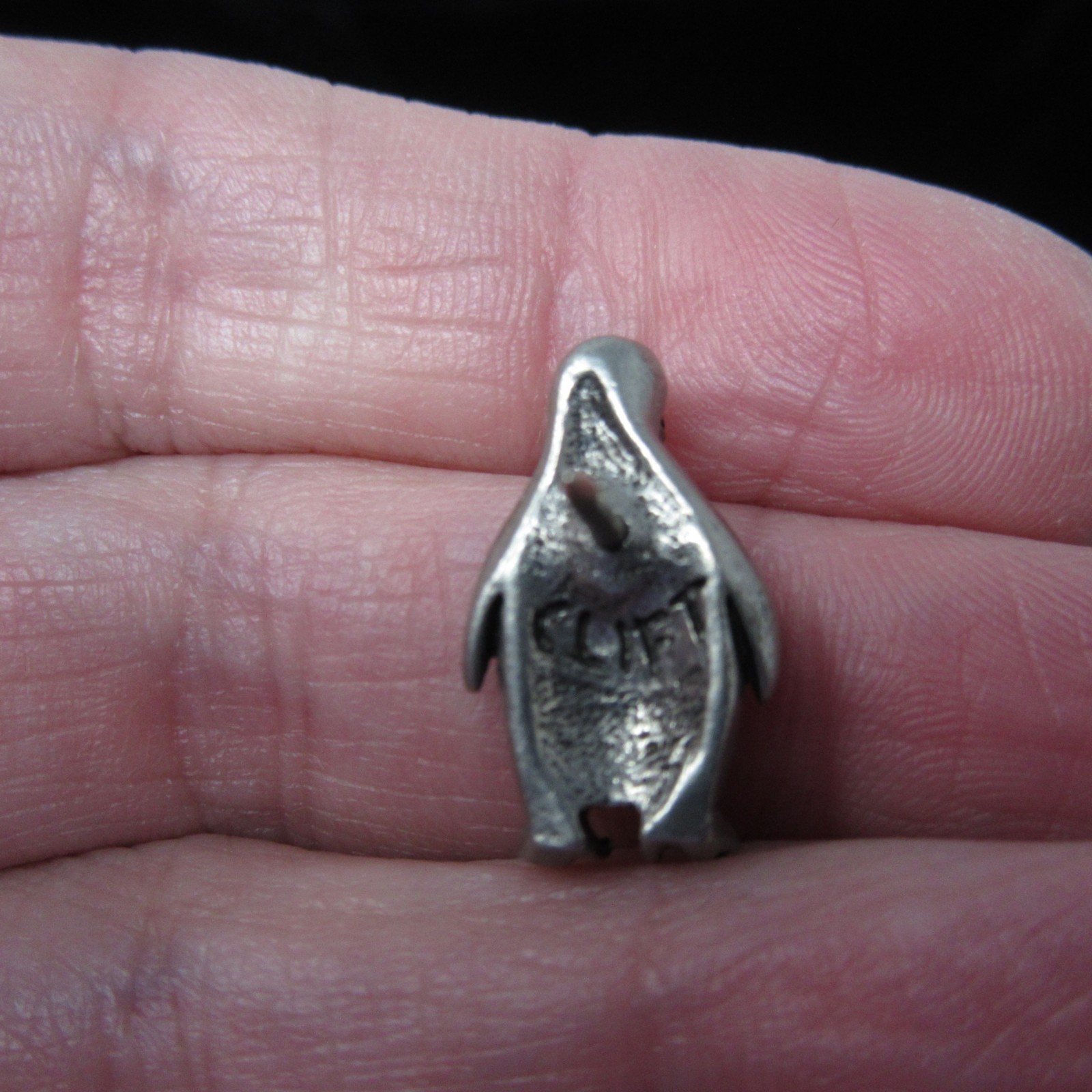 JIM CLIFT Pewter Penguin Lapel Tie Tac Pin 0.75″ Vintage Jewelry