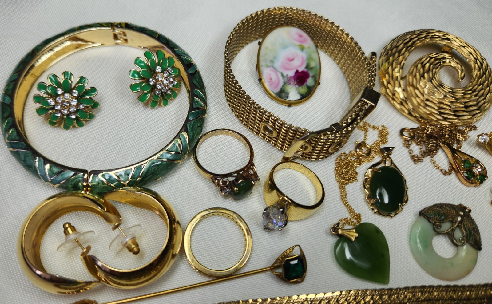 Collection Vintage & Modern Jewelry Green Goldtone Jade