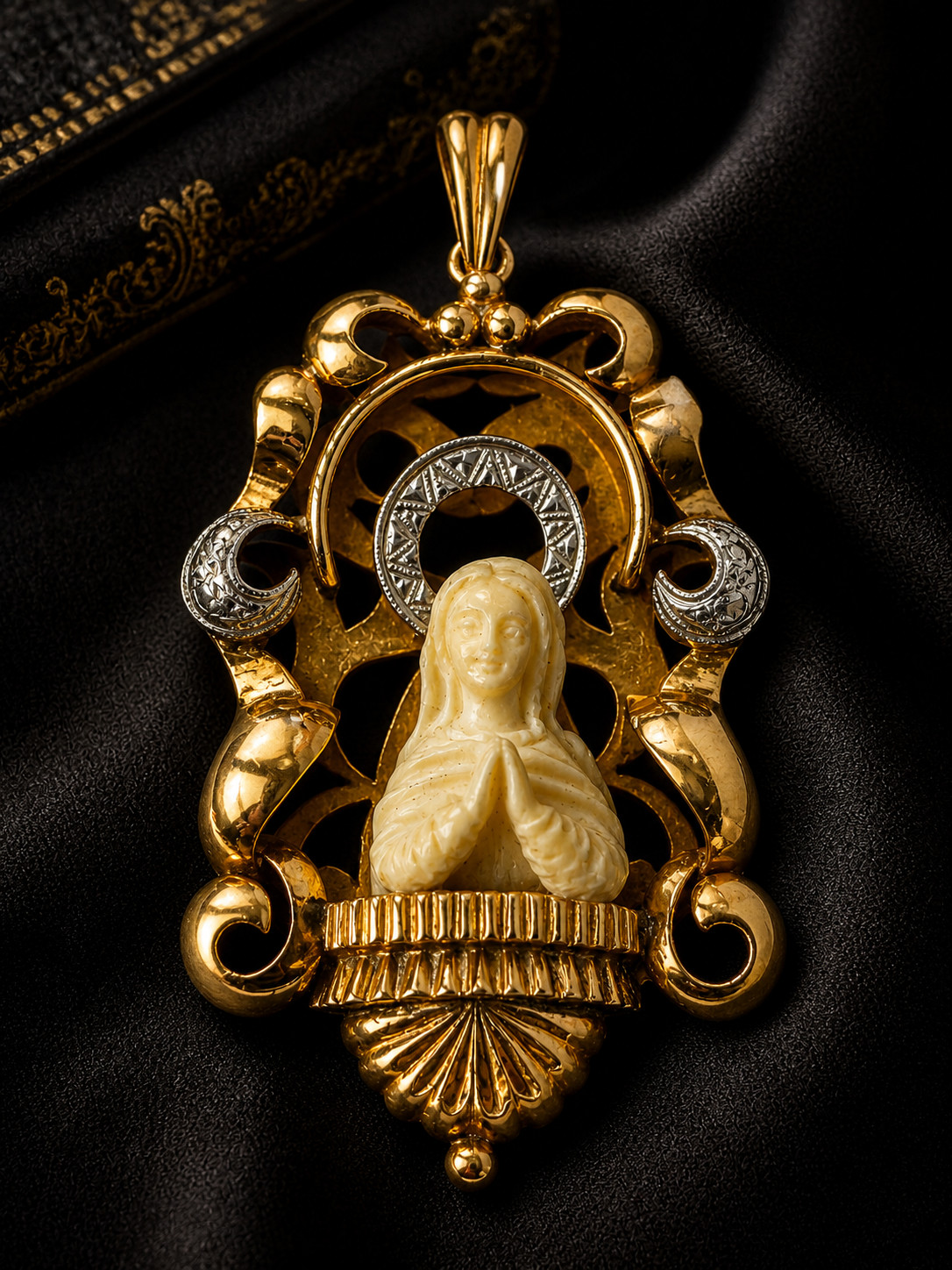Vintage Virgin Mary Pendant 18K Gold 1930 Art Deco Religious Medal Hand Carved