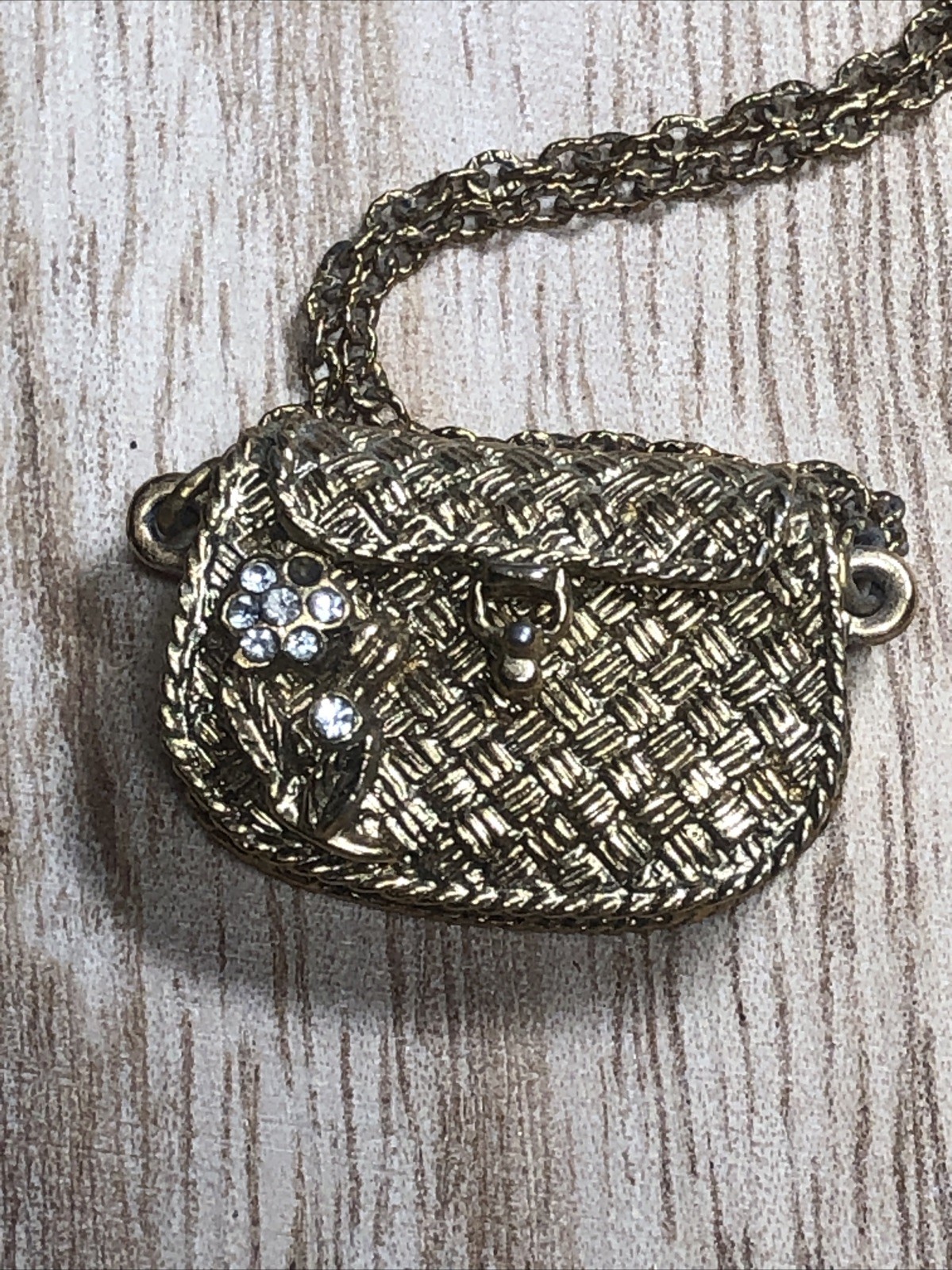 b46. Vintage 1928 Brand Gold Tone Rhinestones Hinged Purse Statement Necklace 30