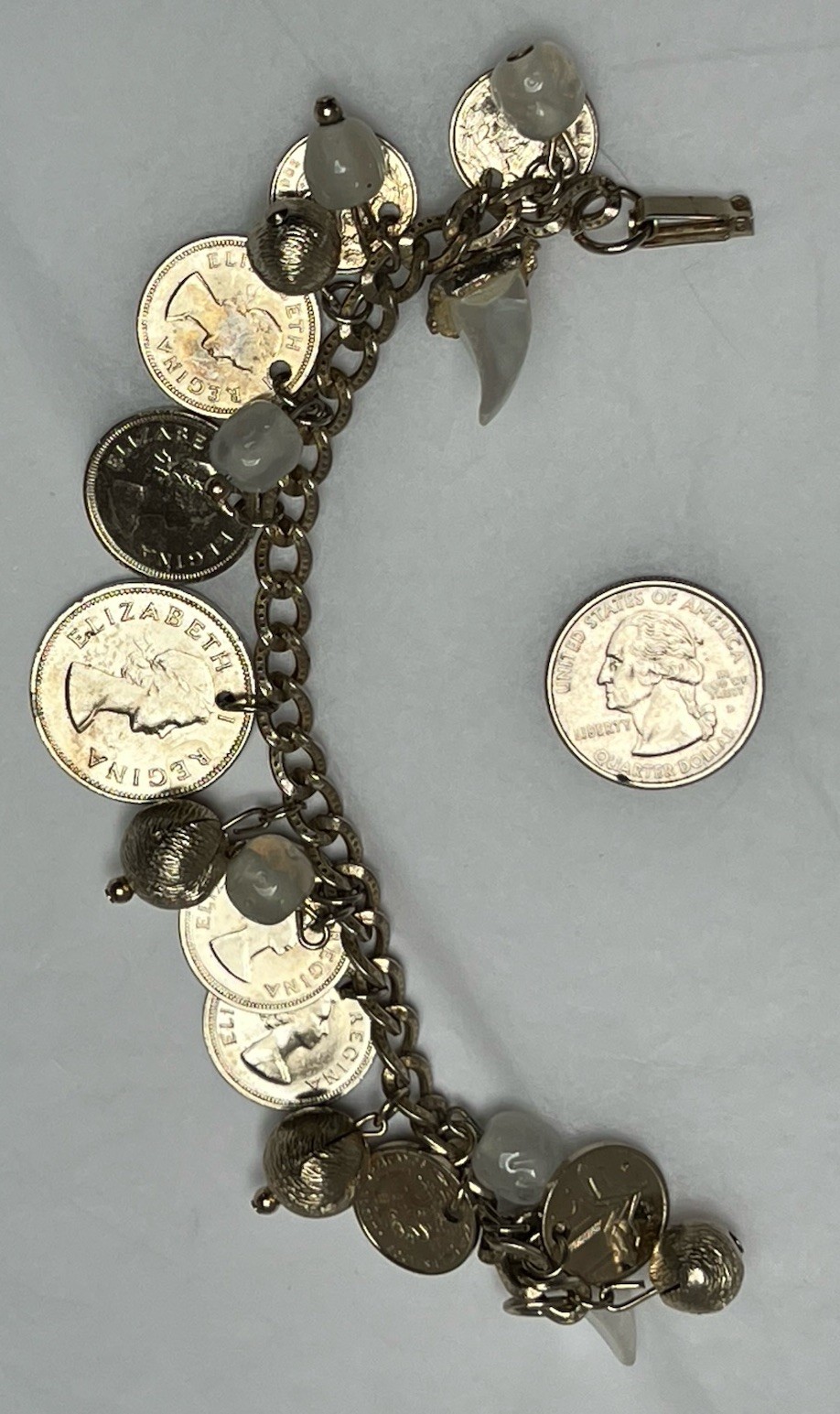 Vintage Coin Bracelet Acrylic Charms & Beads Gold Tone 6.5”