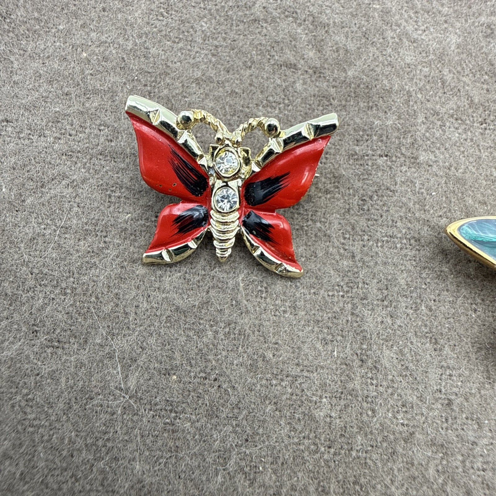 Vintage Butterfly Pins Brooches Jewelry Lot – Set of 6 (1-Trifari)