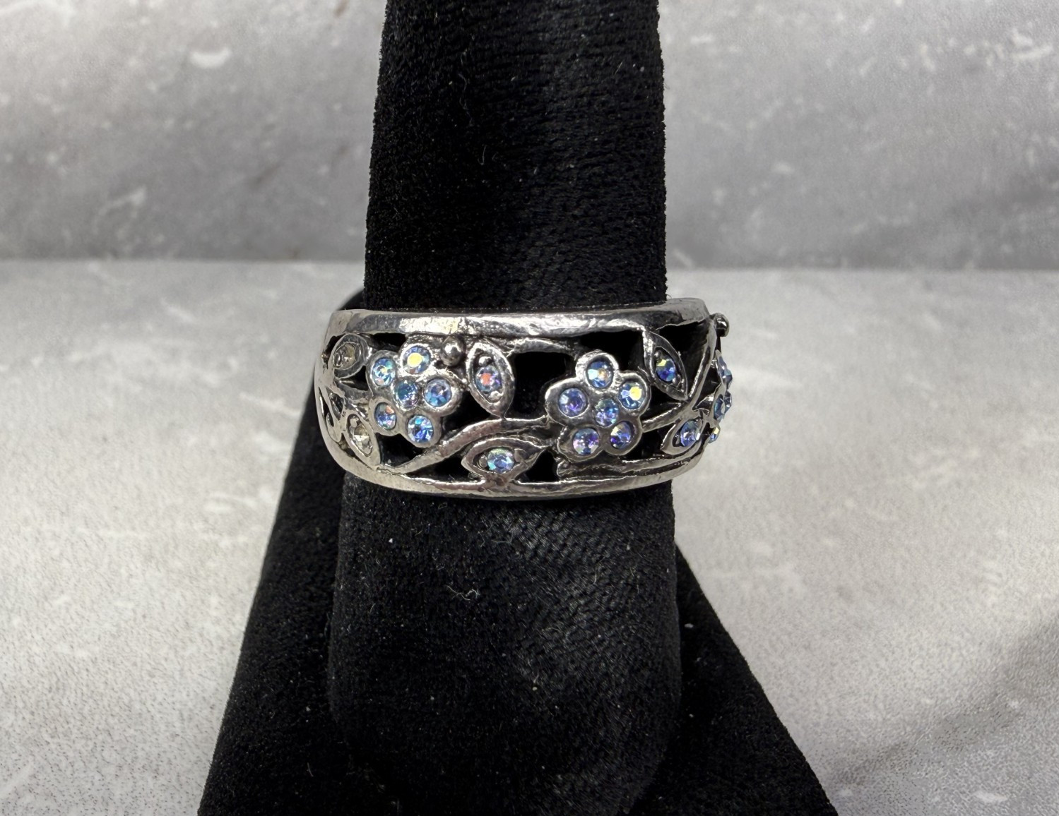 Lia Sophia Garden Party Silver Tone Blue AB Rhinestone Flower Ring Size 7.5