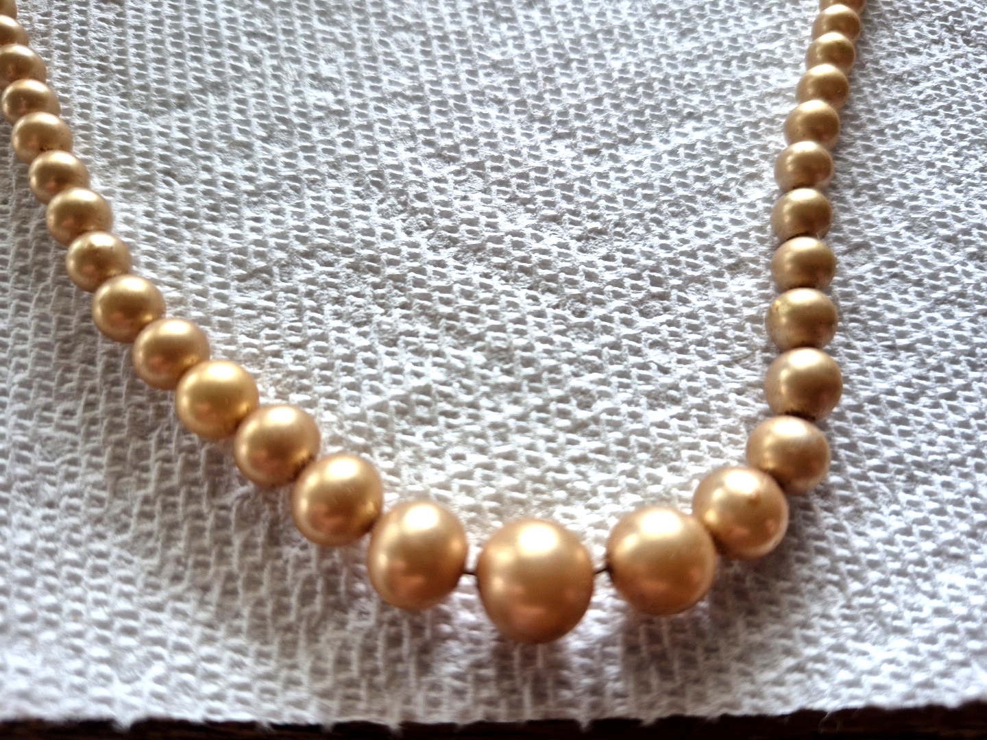 Vintage GOLD Faux Pearl Necklace graduated by size 15″ NEEDS CLASP