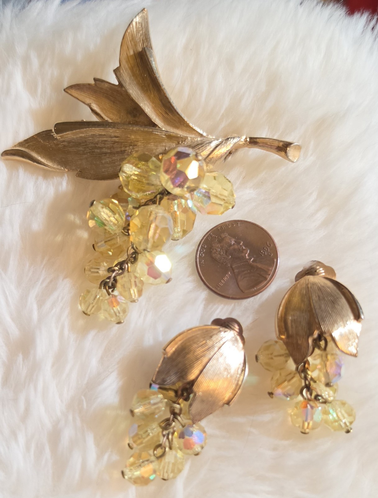 Vintage Yellow AB Faceted Glass Cascading Beads Brooch Earrings Jewelry Set
