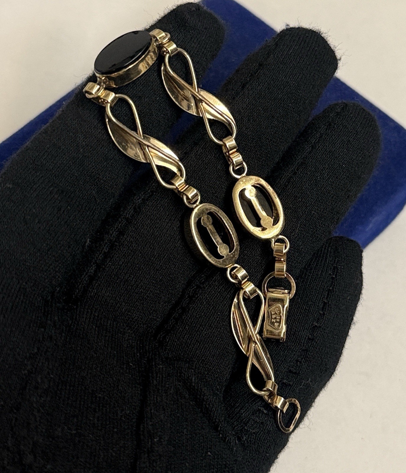 MUST! 8.7g Elegant 12k GOLD FILLED Onyx Bracelet 7” 8.4mm Victorian L Gf Vtg