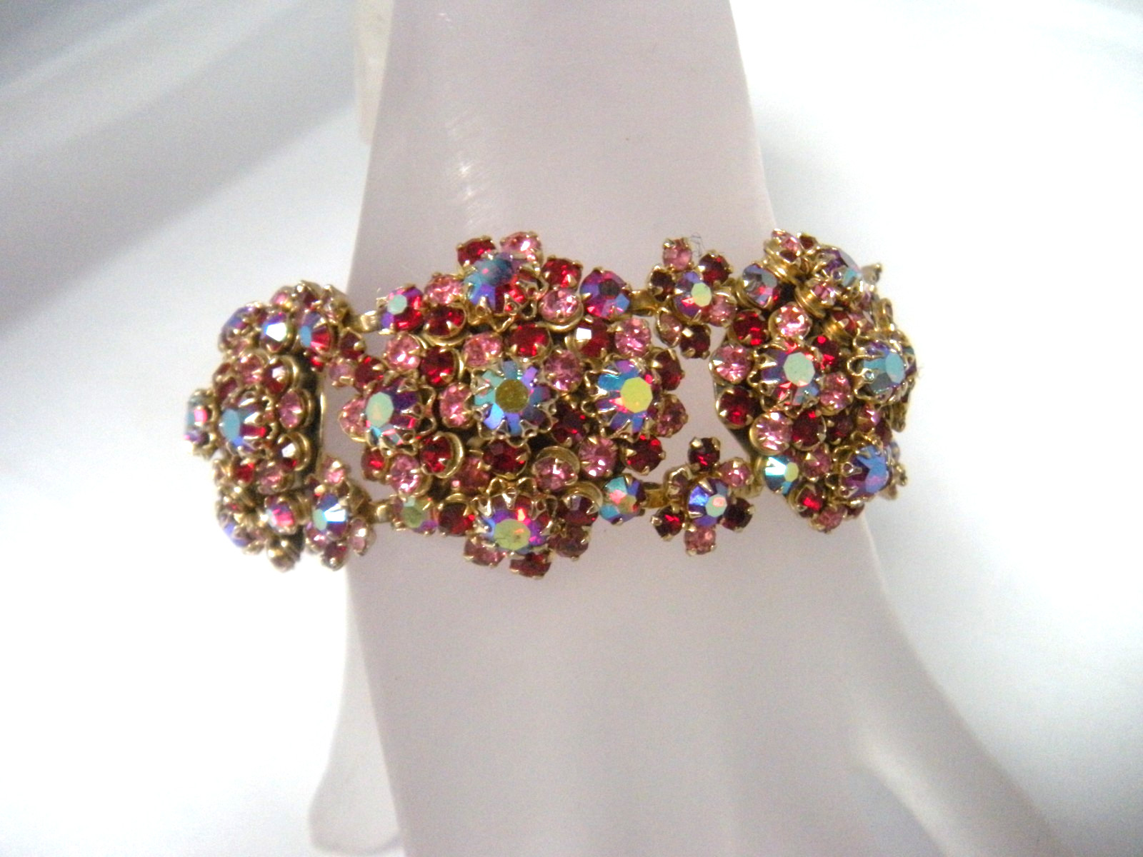 Vintage Red iridescent rhinestone gold tone bracelet Beautiful Statement