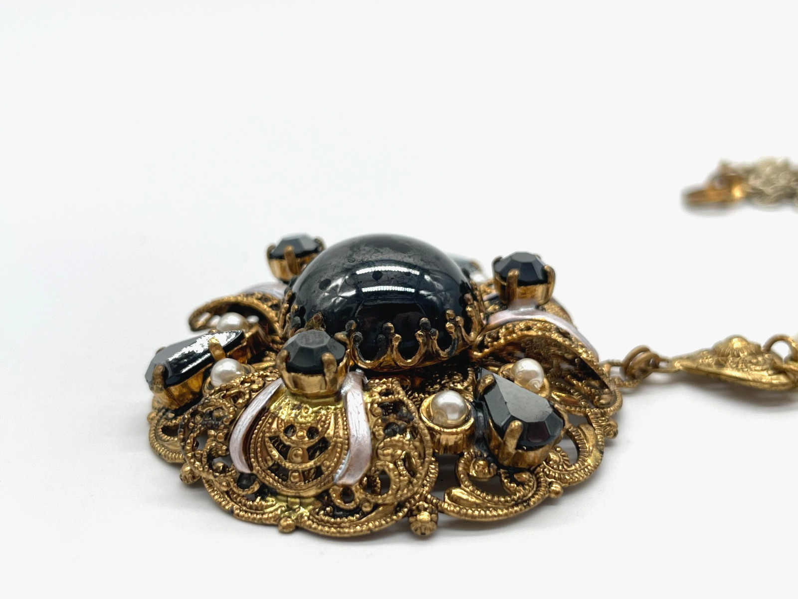 VTG W. Germany Ornate Hematite Glass Cabochon Gold tone brass filigree necklace