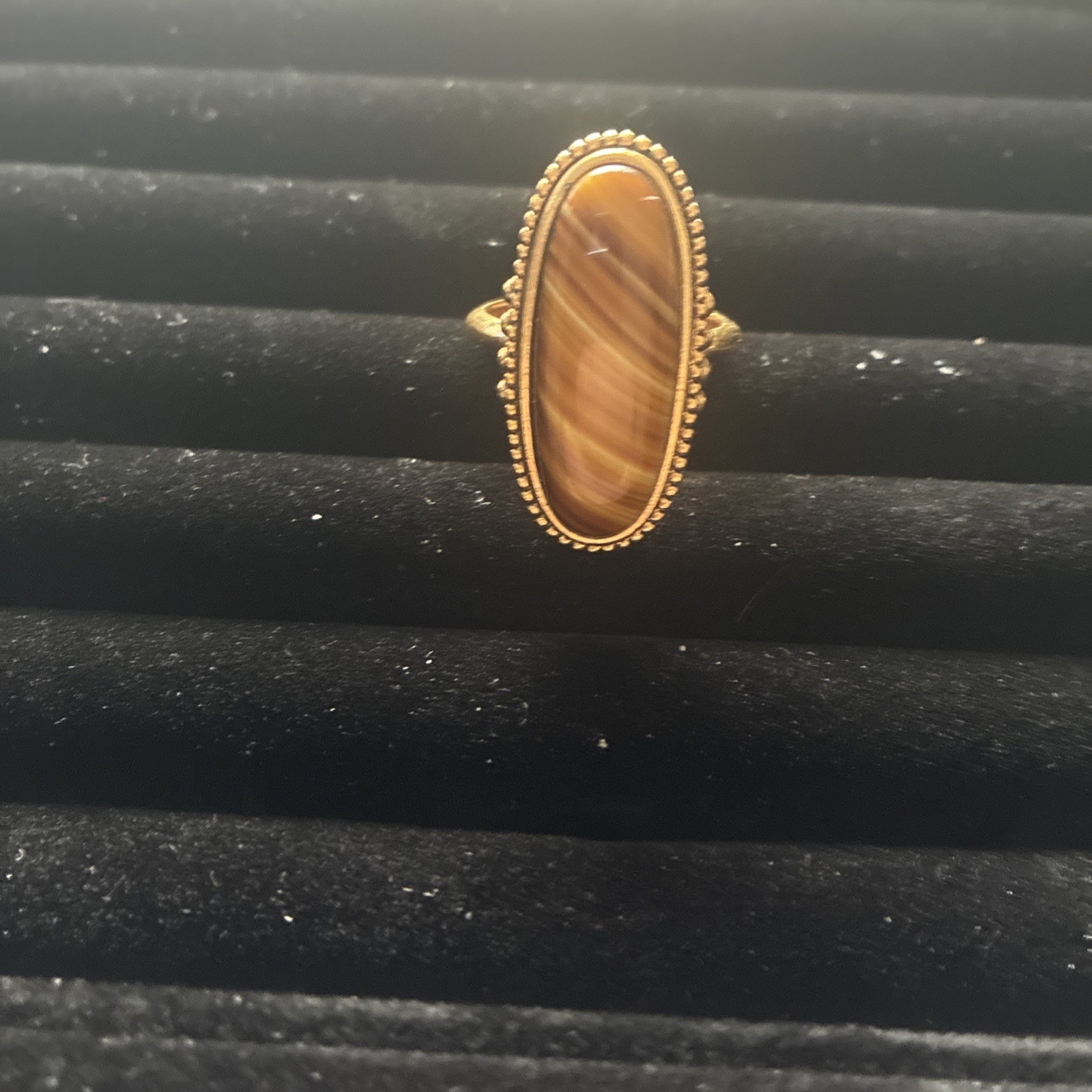 Vintage 1978 Avon Shimmering Sands Cabachon Gold Tone Statement Ring size 6 to 7