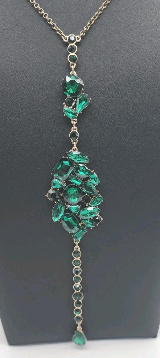 Vintage Emerald Green Rhinestone Crystal Y-drop Gold Tone Necklace 31″