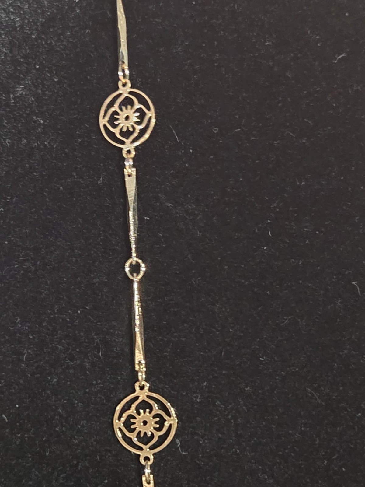 Gold Tone Floral Station Necklace 26″ Twisted Bar Link Delicate Openwork