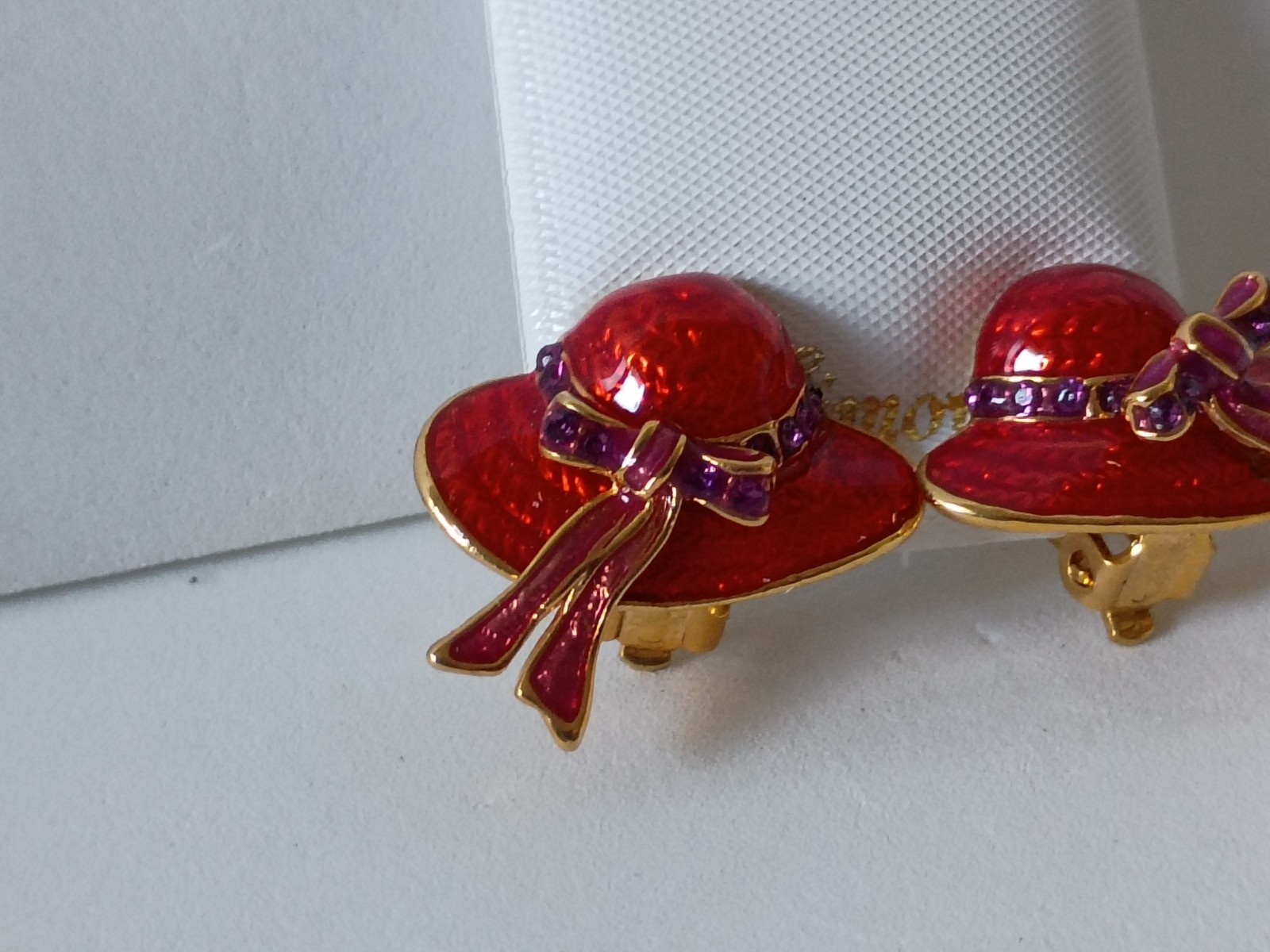 Vintage Simona Red Hat Society Clip On Earrings Enamel Goldtone 1990s NEW