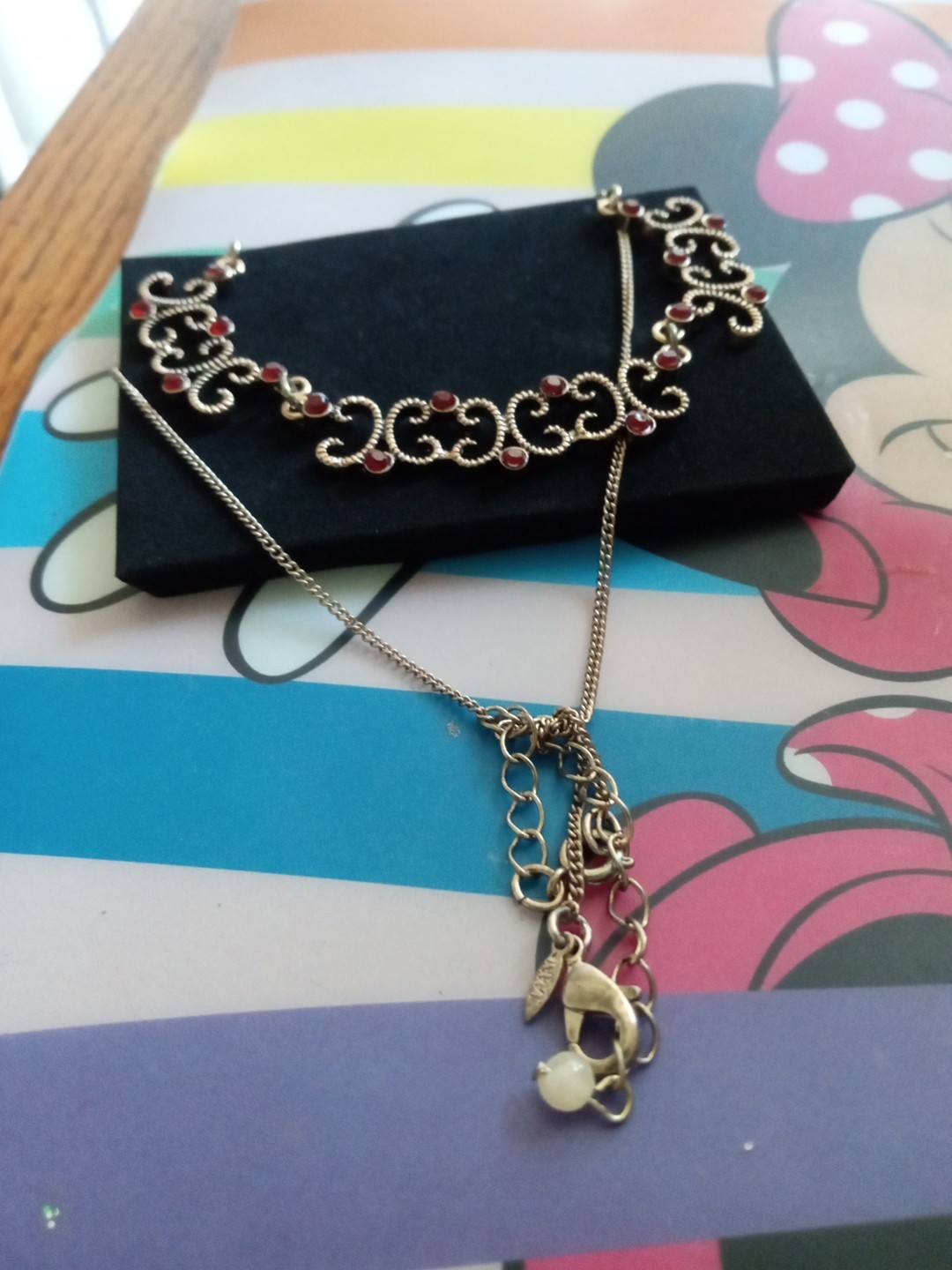 CLASSIC VINTAGE LOOK NECKLACE