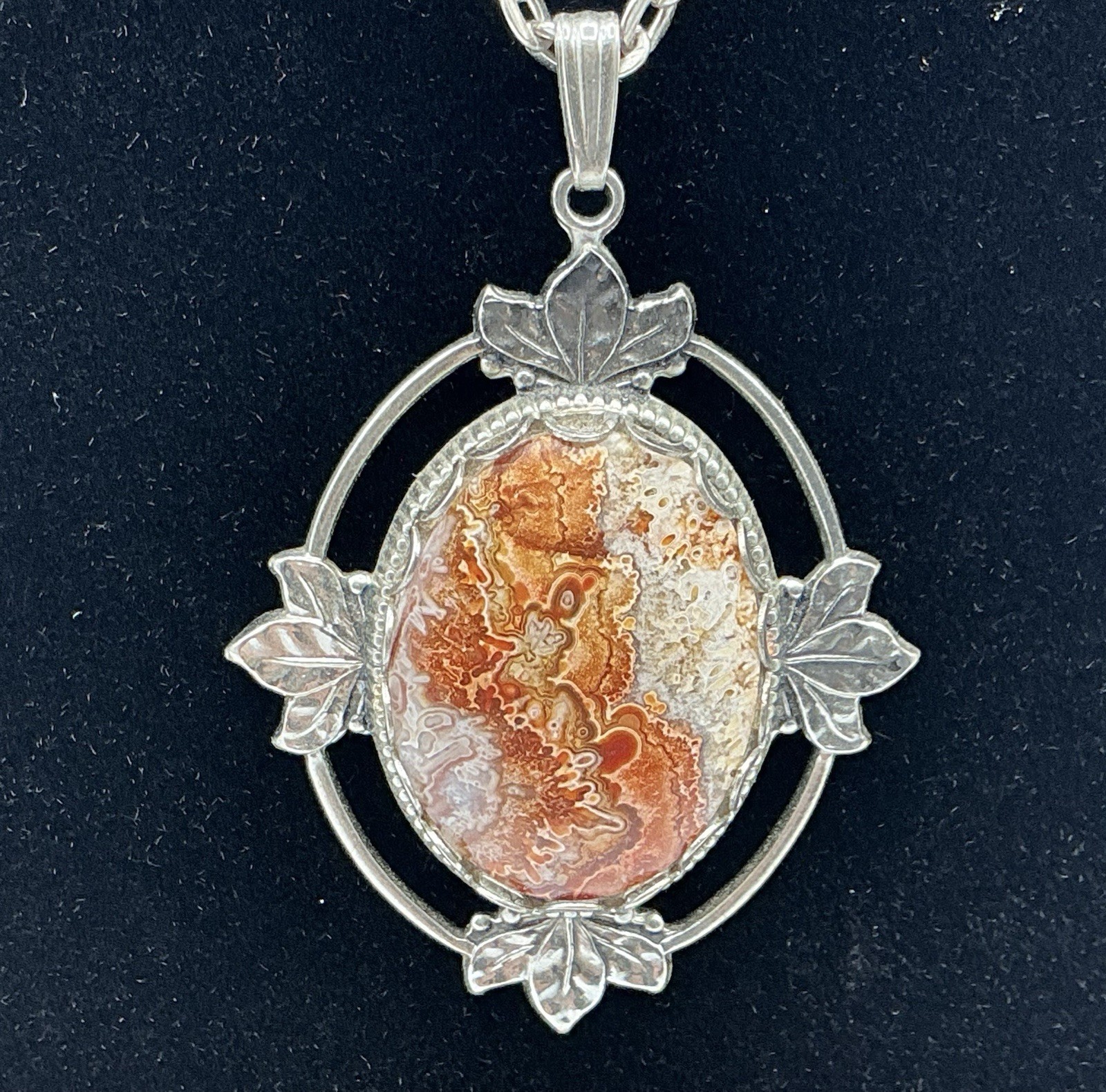 Vintage Lace Agate Pendant Silver Metal Ornate Setting With Chain