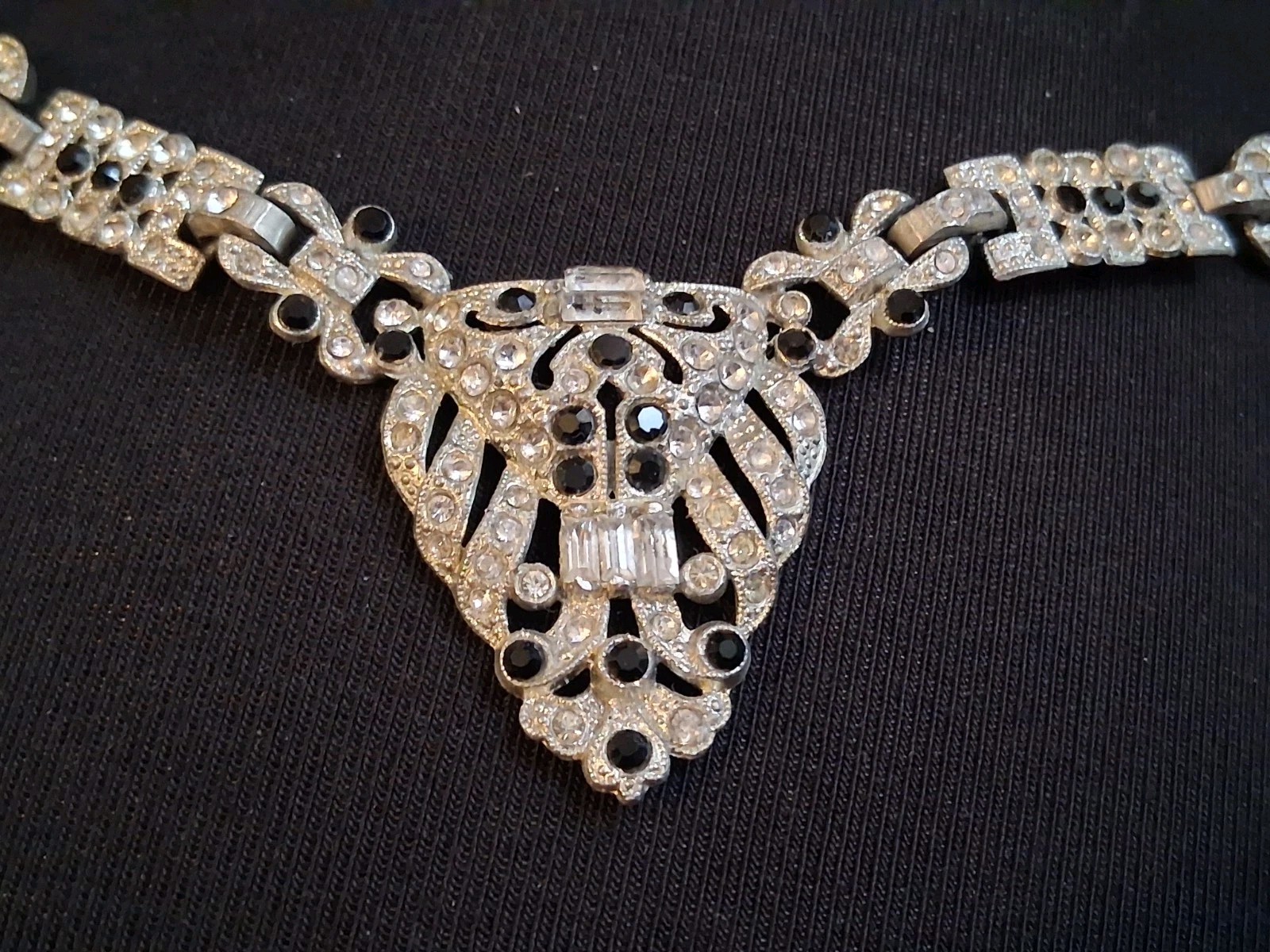 Art deco pot metal geometric style necklace w/black & clear stones