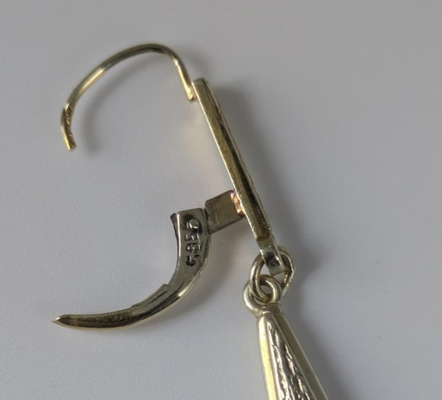 Rare Vintage 14K Gold 3.71g Teardrop Dangle/Drop Leverback Earrings With Texture