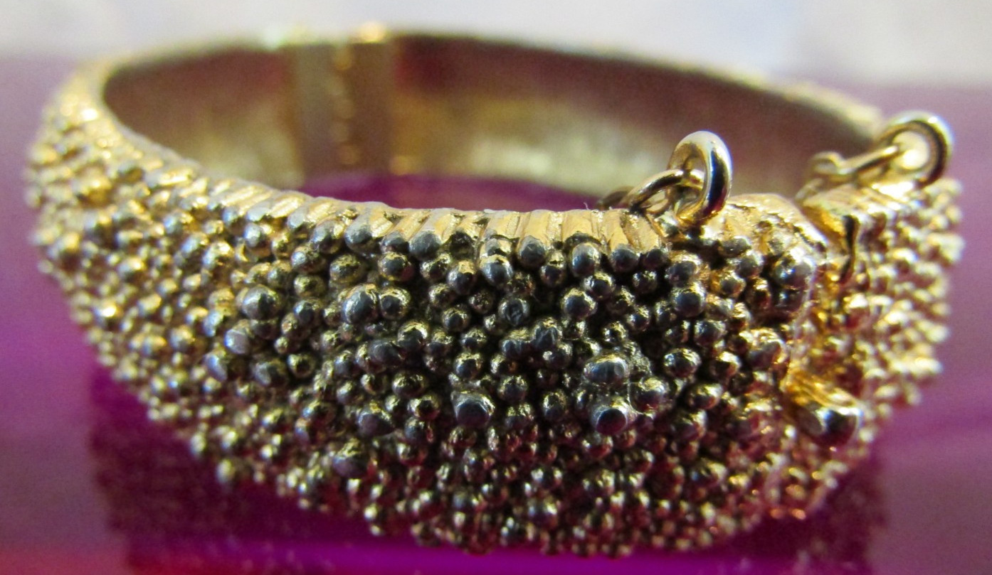 Vintage Napier gold tone bracelet textured Bark Finish safety chain box tab RARE