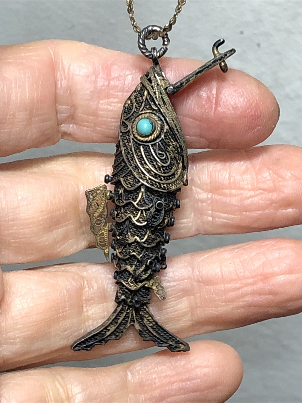 925 Sterlind Cannetille Turquoise Eyed Articulated Fish Locket Pendant Necklace