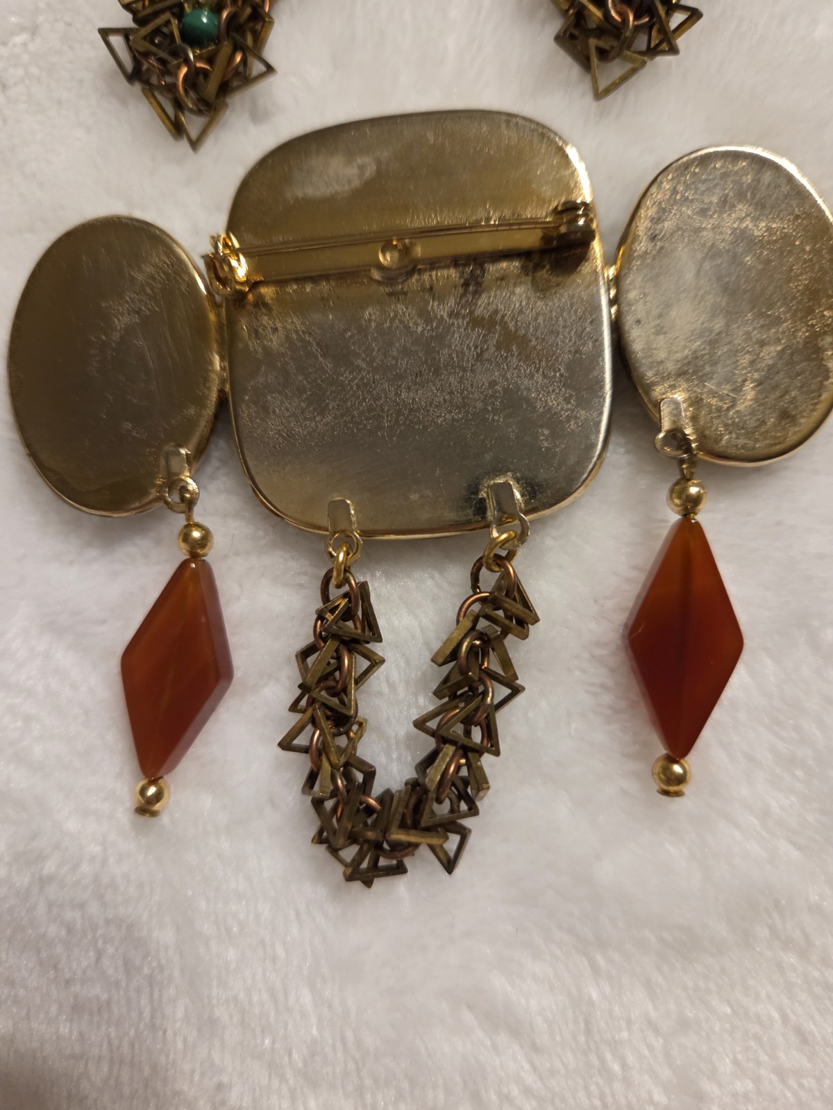 Eurasian Semi-precious Artisan Carnelian Cabochon Brooch & Matching Earrings