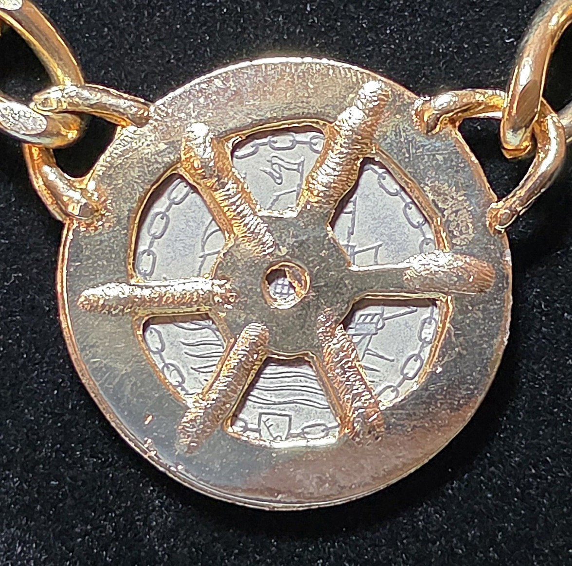 Unique Rare Vintage Panama Balboa Coin Gold-Tone Chain Necklace