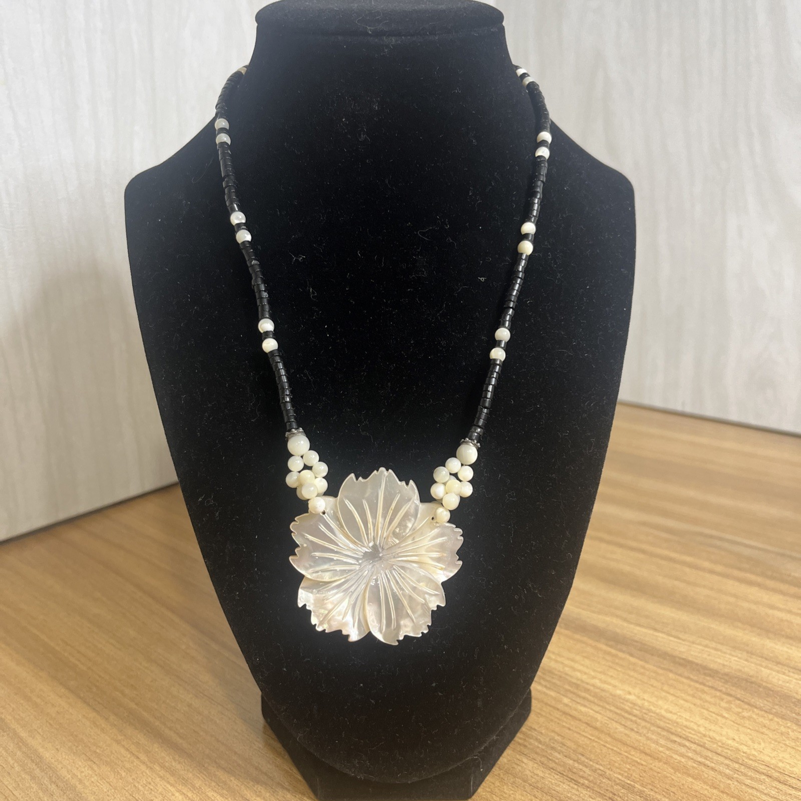 Carved Shell Mother of Pearl Floral Necklace, Black and white MOP beads 17 in