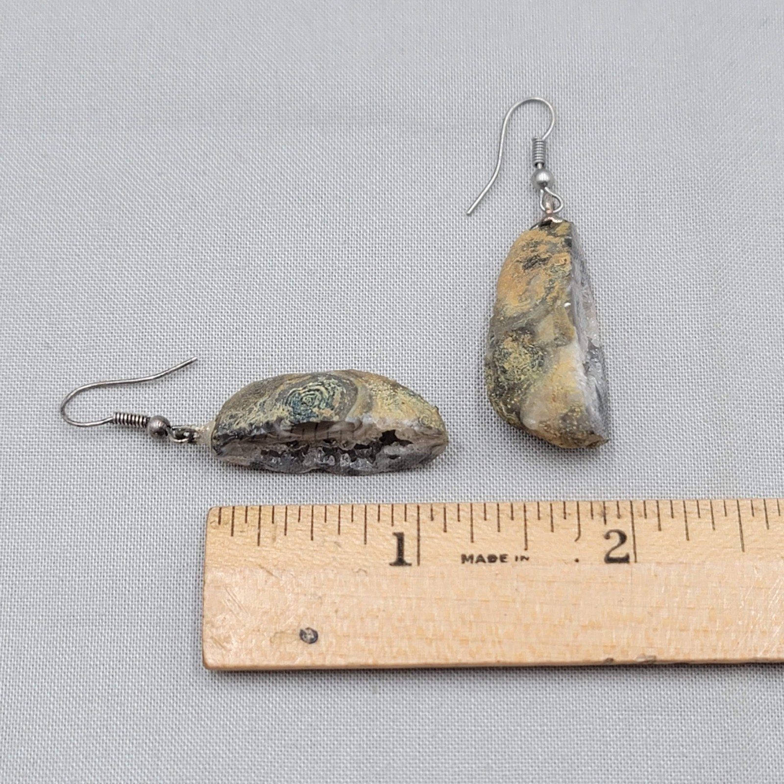 Vintage Raw Geode Stone Pierced Earrings Silver tone Dangle 1.25″