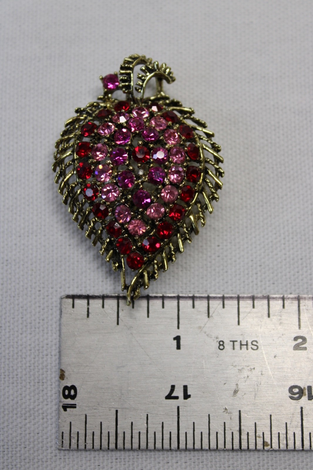 Vintage Pink Red Rhinestone Leaf Brooch Clip Earrings Set Gold Tone Retro