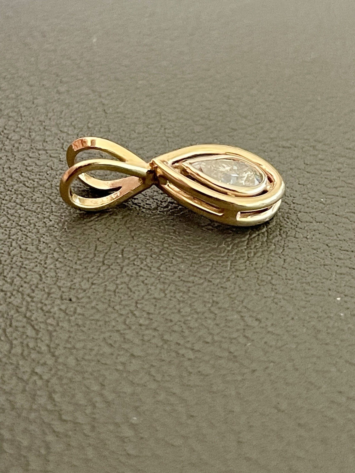 14K Yellow Gold 0.35CT Diamond Solitaire Pendant (BU150)