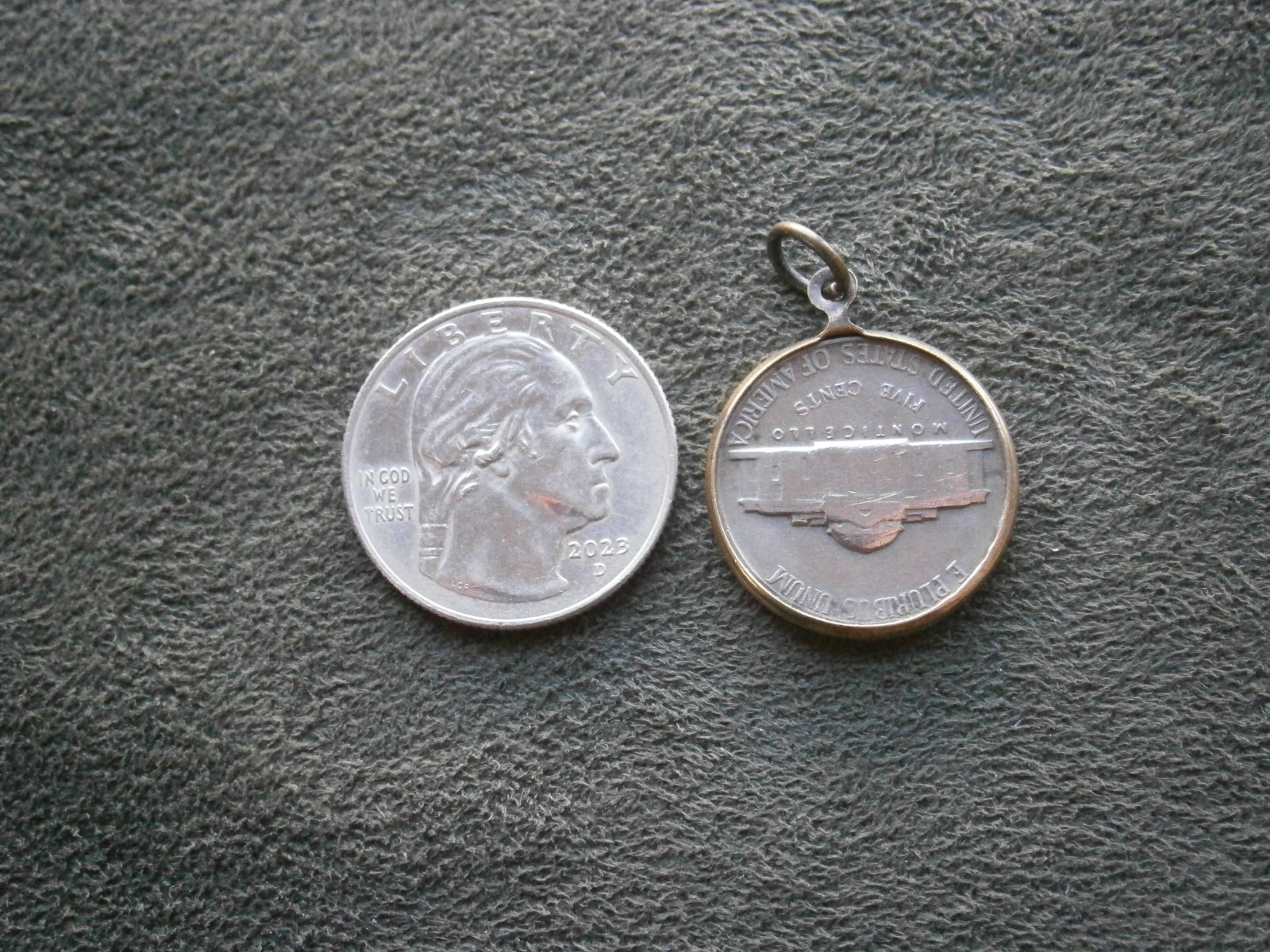 Jefferson 1948 5 Cents Nickel Coin USA in Vtg Goldtone Mount Charm Pendant 5.6g
