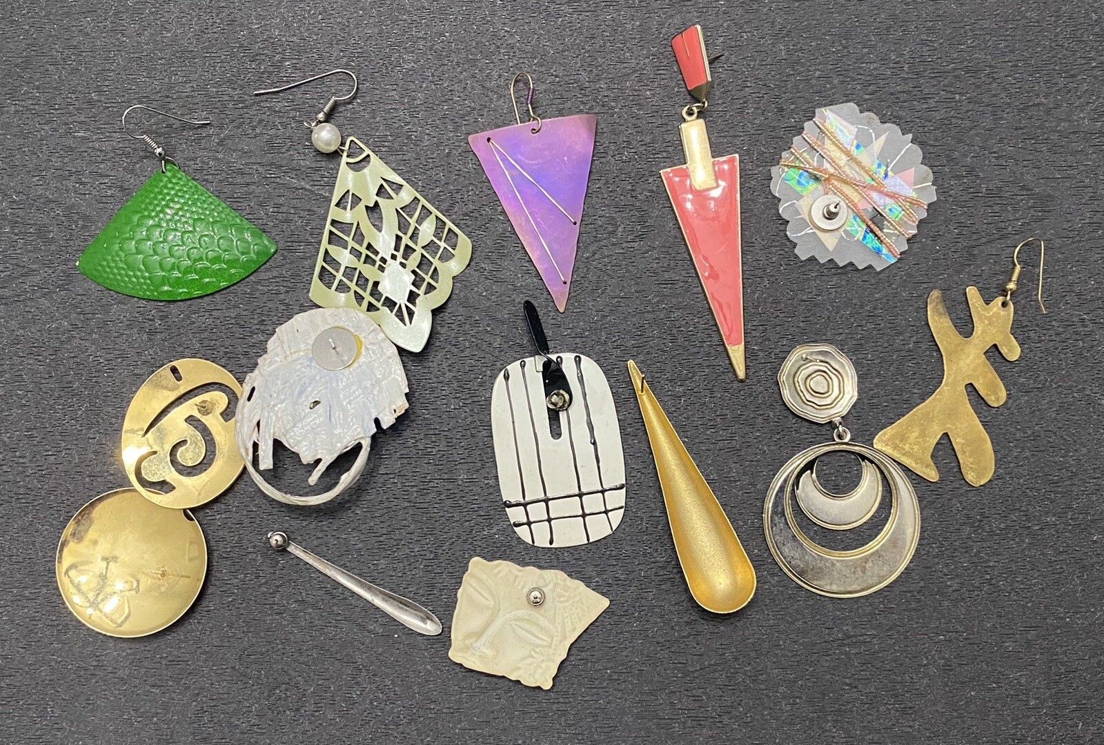 VTG 60s 70s 80s SINGLE earrings craft lot unique for upcycle art reuse