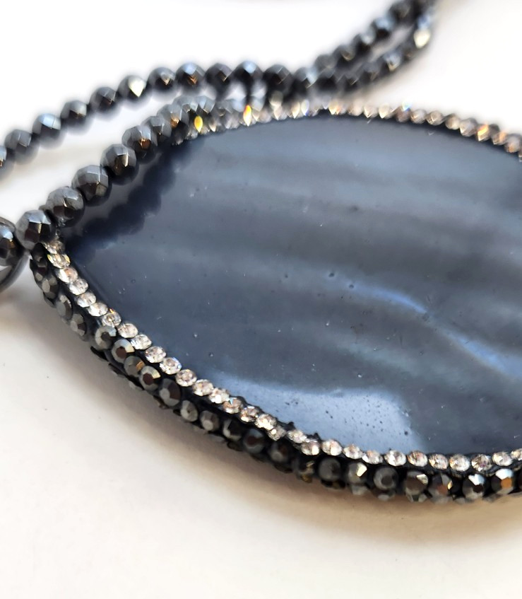 Vintage Joan Rivers Gray mother of Pearl and Rhinestone Pendant Necklace 33 in