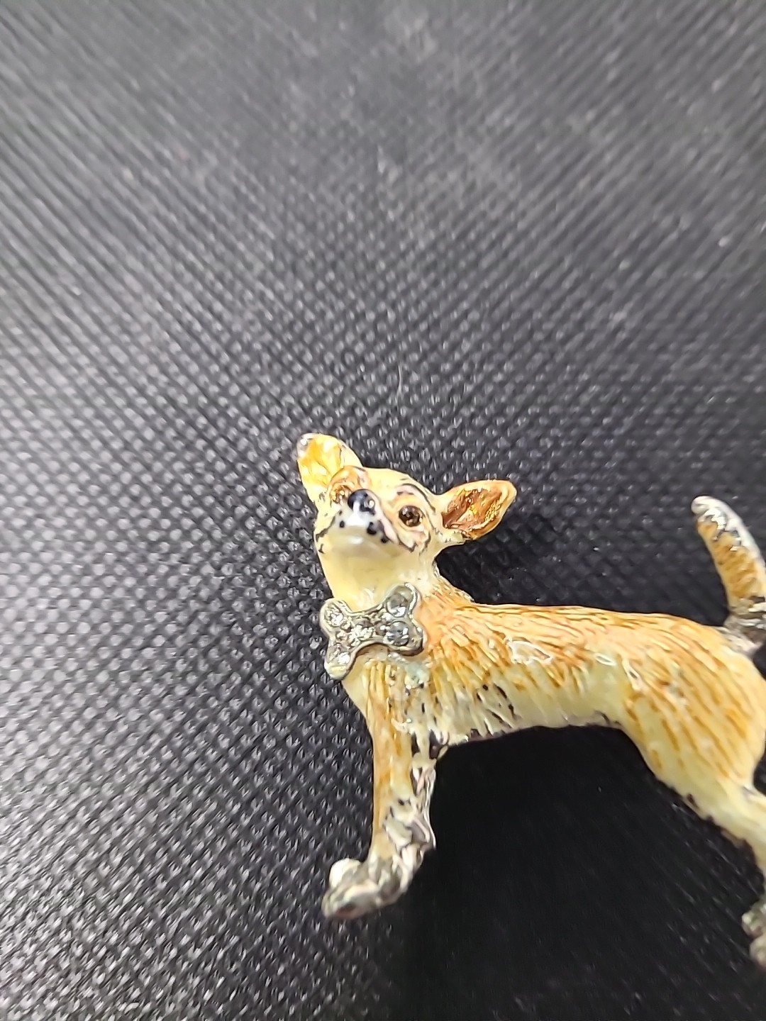 Vintage Signed Best Chihuahua Dog Enamel Rhinestone 2″ Brooch Pendant