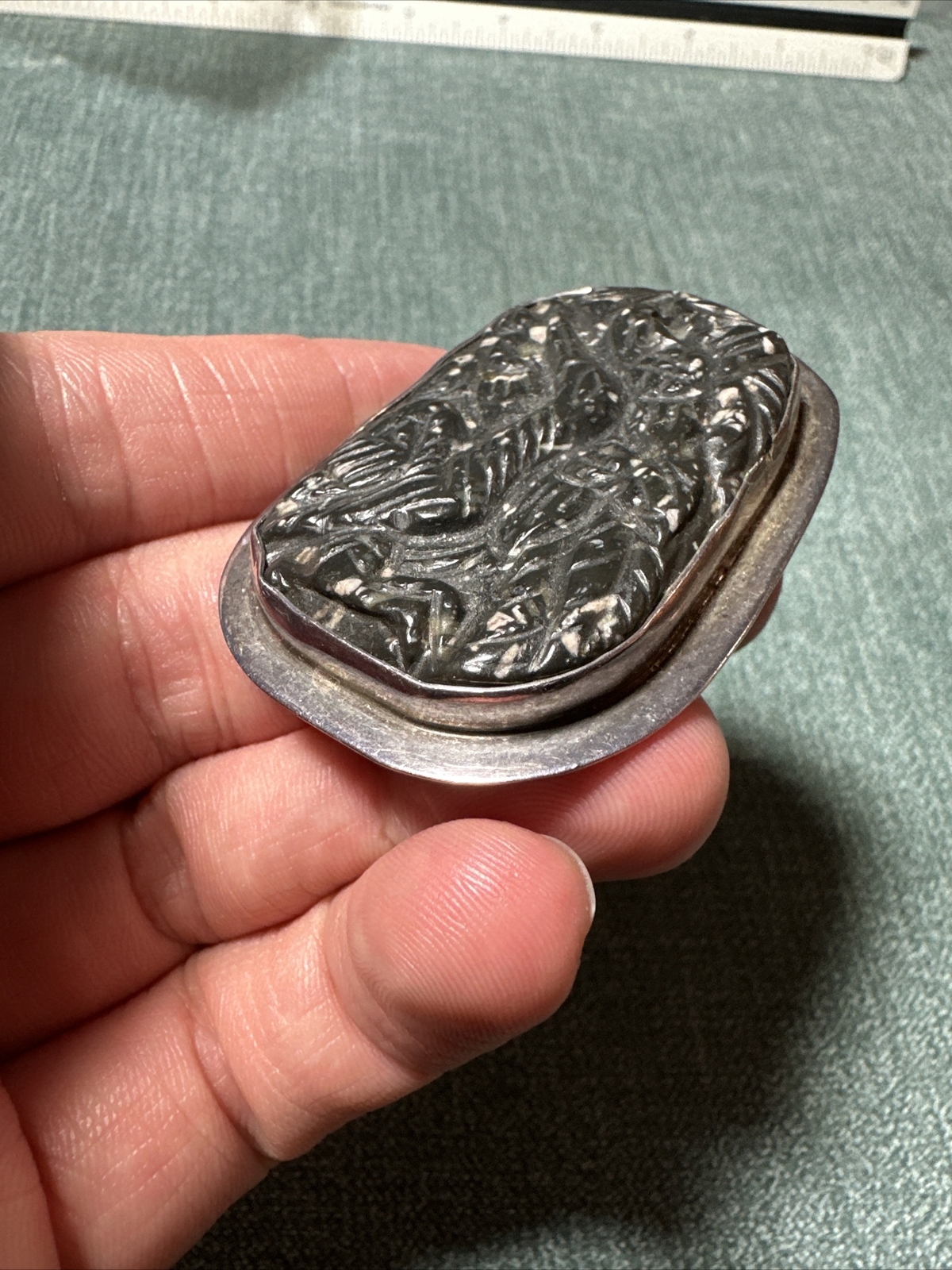 Vintage Amy Kahn Russell AKR Sterling Silver Carved Brooch Pendant