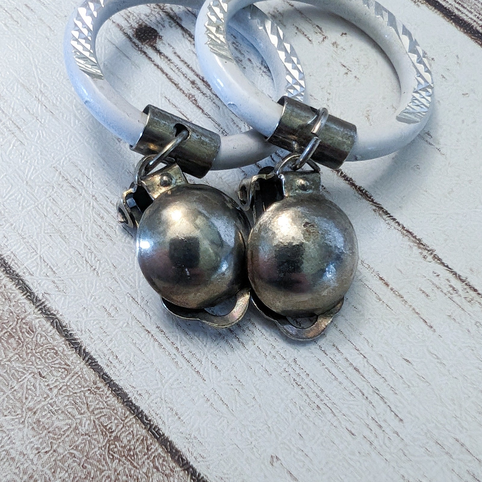 Vintage Clip On Earrings – Off White and Mirrored Silver Tone Dangle